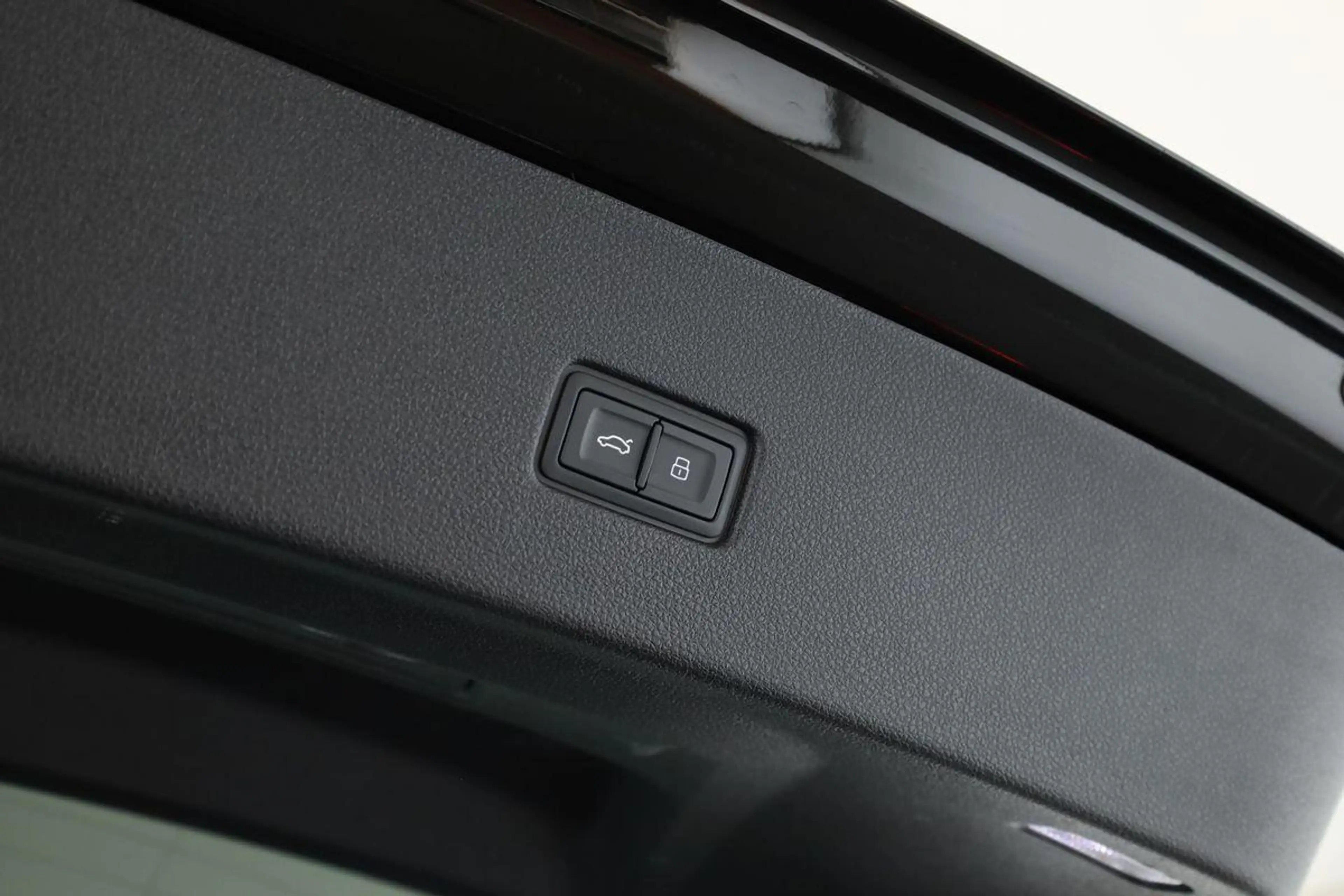 Audi SQ8 TFSI Facelift Leder Matrix Pano BangO ACC 23 — photo 11