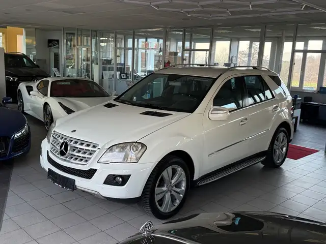 Mercedes-Benz ML 350 CDI 4Matic Sport Pak AHK NAVI PDC Luftfed