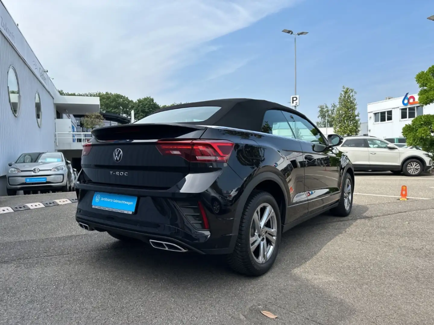 Volkswagen T-Roc Cabriolet R-Line 1.5 TSI DSG AHK Navi Schwarz - 2