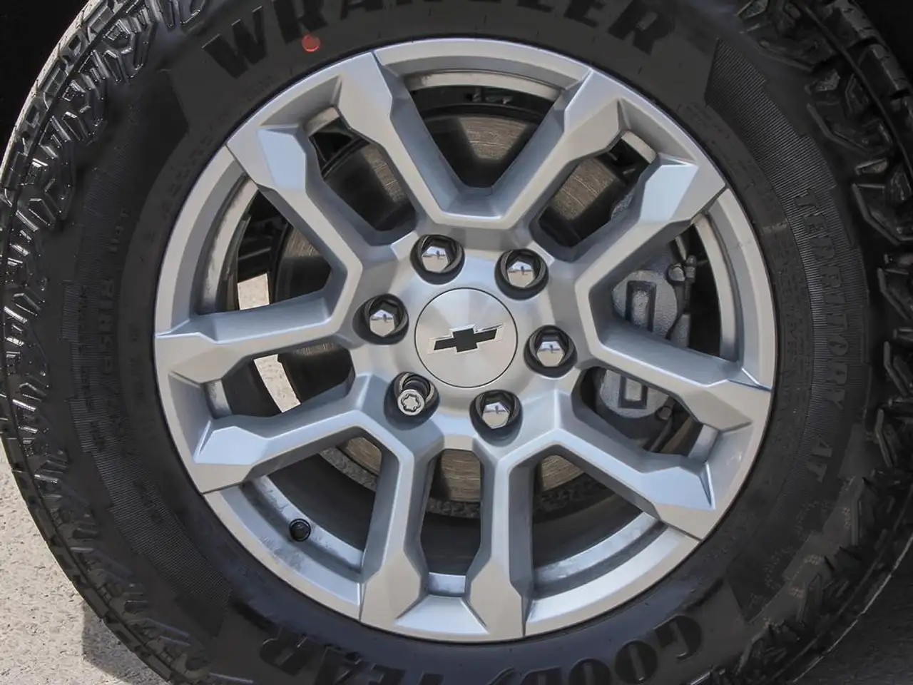 Chevrolet Silverado 1500 снимка Chevrolet Silverado 1500