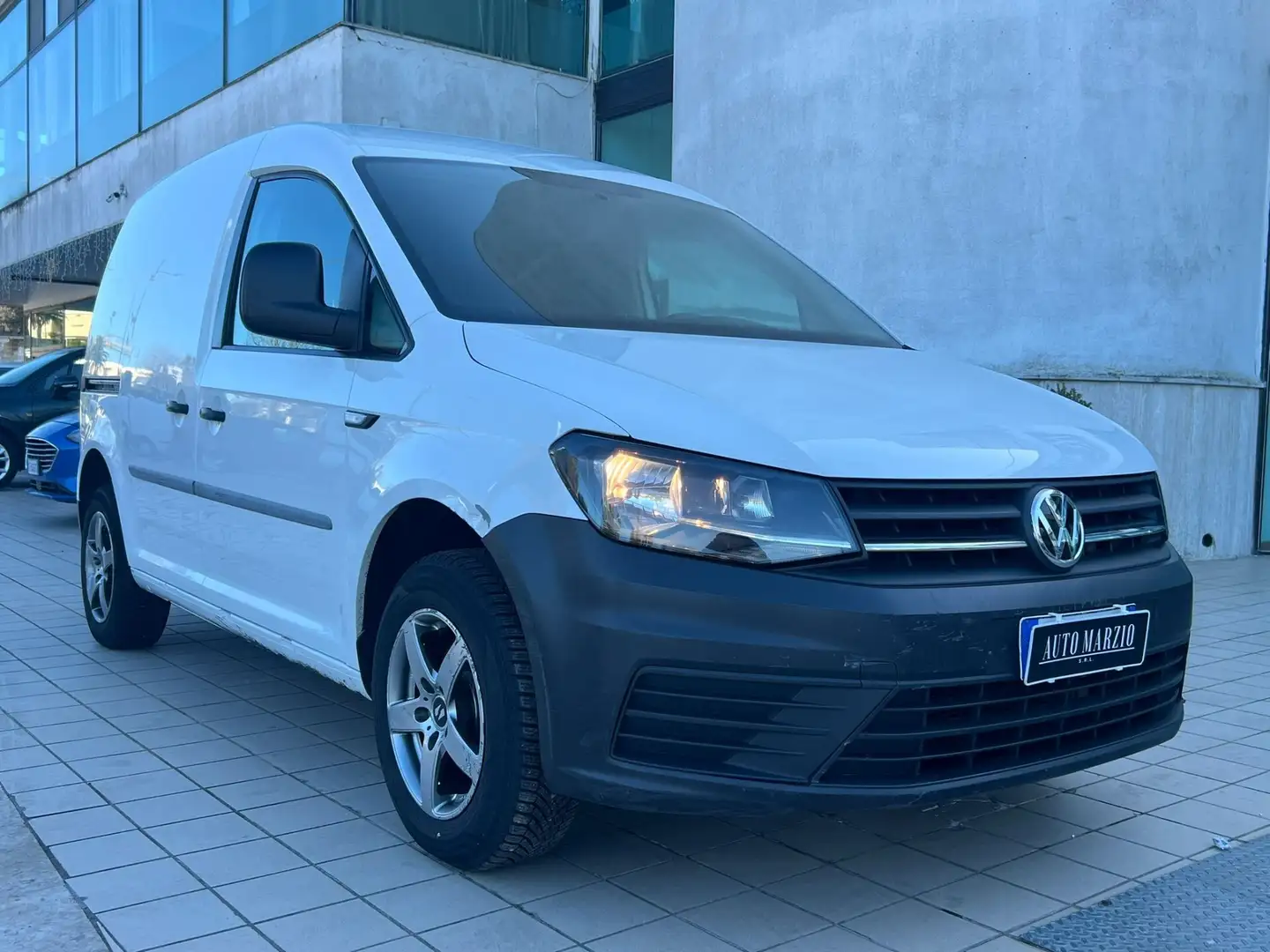 Volkswagen Caddy 2.0 TDI 102 CV Furgone Business Bianco - 1