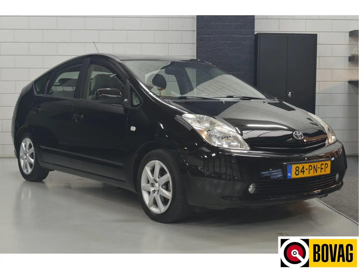 Toyota Prius 1.5 VVT-i // 185.000 km // CLIMA // CRUISE // NAVI Černá - 1