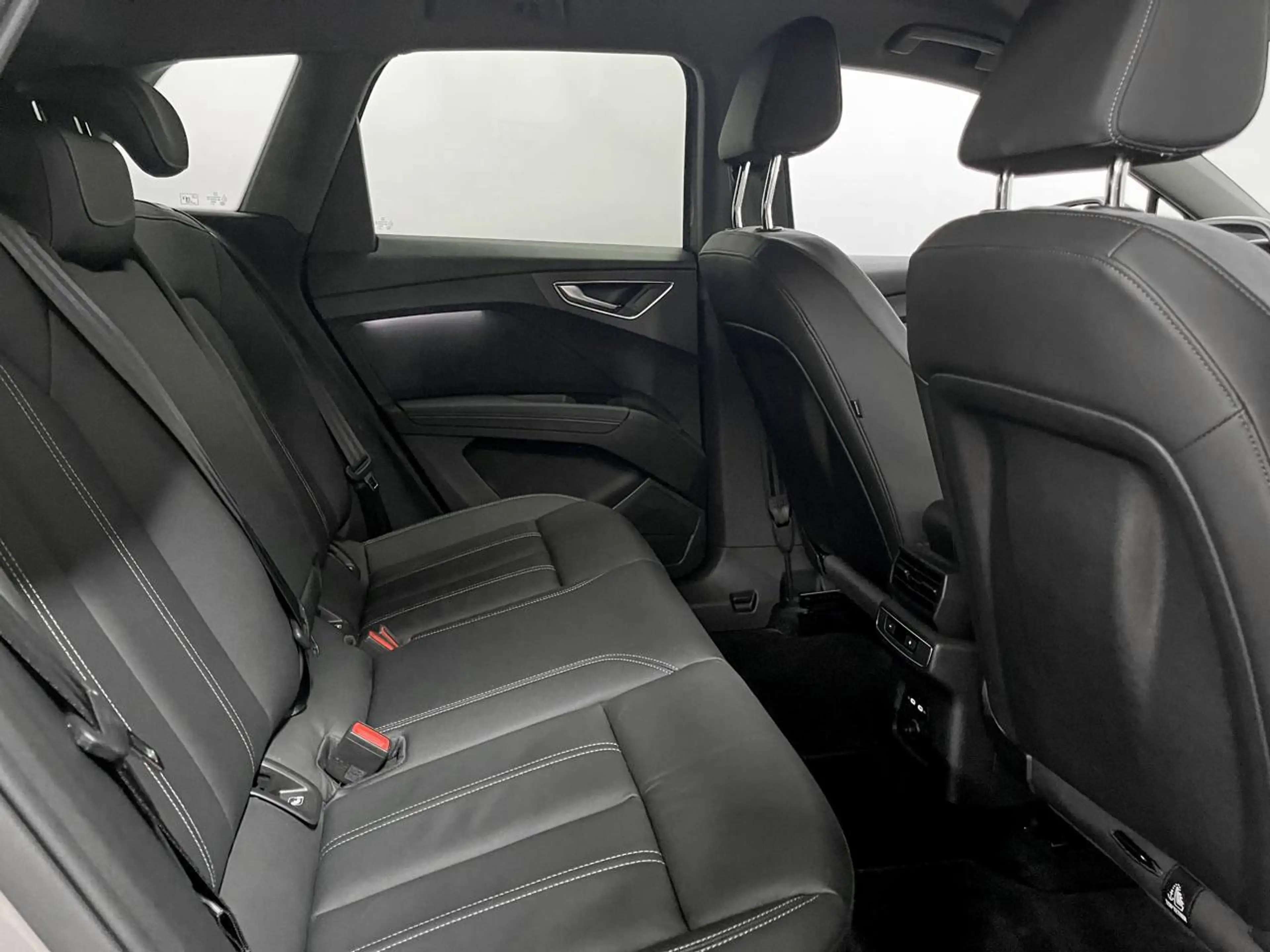 Audi Q4 e-tron 82 kWh 40 S line / Carplay / Camera / ACC / Navigatie — photo 13