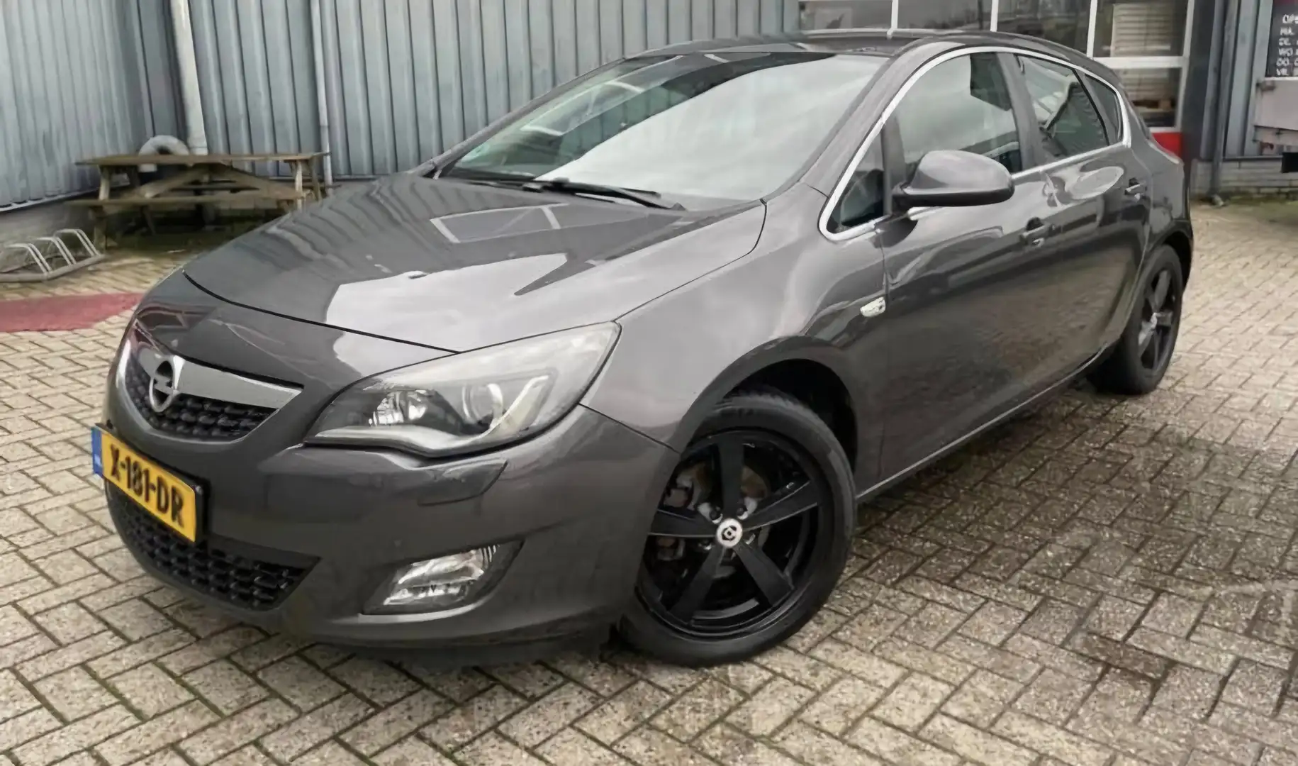 Opel Astra Astra 1.4 Turbo Sport Grijs - 1