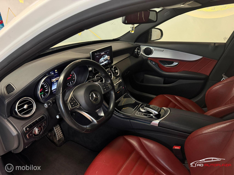 Mercedes-Benz C 250 AMG Line Panorama/Keyless/Leder/NAP — photo 3