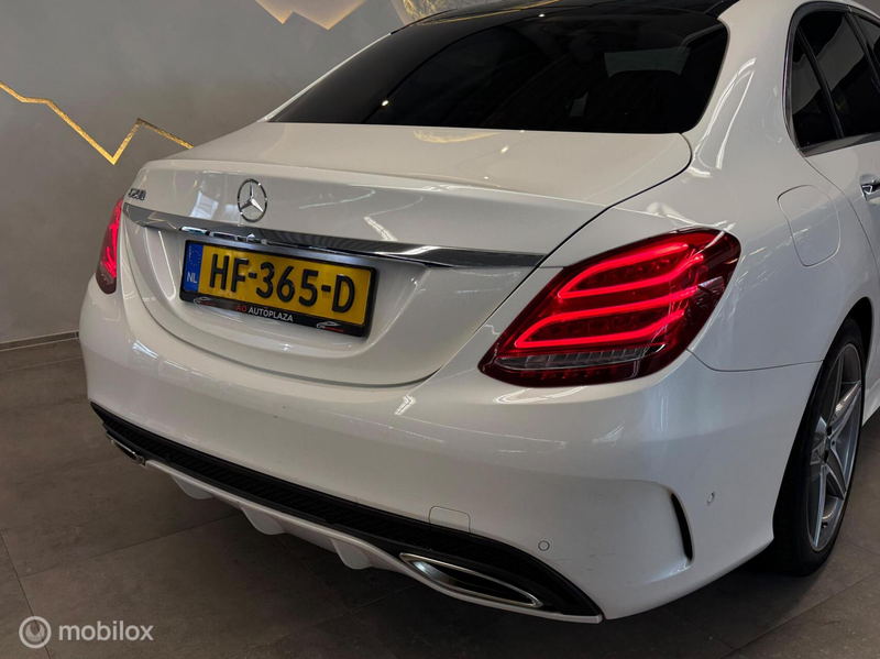 Mercedes-Benz C 250 AMG Line Panorama/Keyless/Leder/NAP — photo 15
