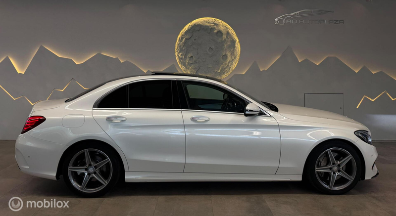 Mercedes-Benz C 250 AMG Line Panorama/Keyless/Leder/NAP — photo 11
