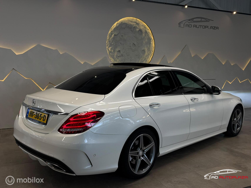 Mercedes-Benz C 250 AMG Line Panorama/Keyless/Leder/NAP — photo 2