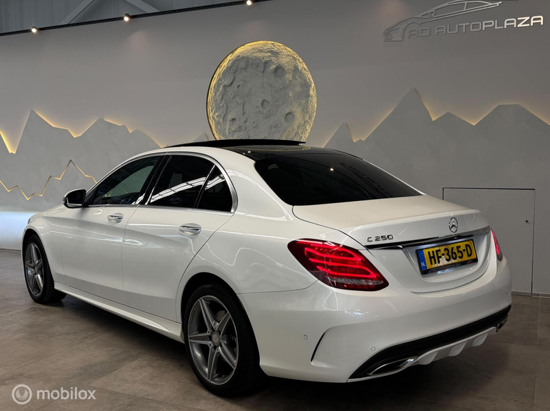 Mercedes-Benz C 250 AMG Line Panorama/Keyless/Leder/NAP — photo 7