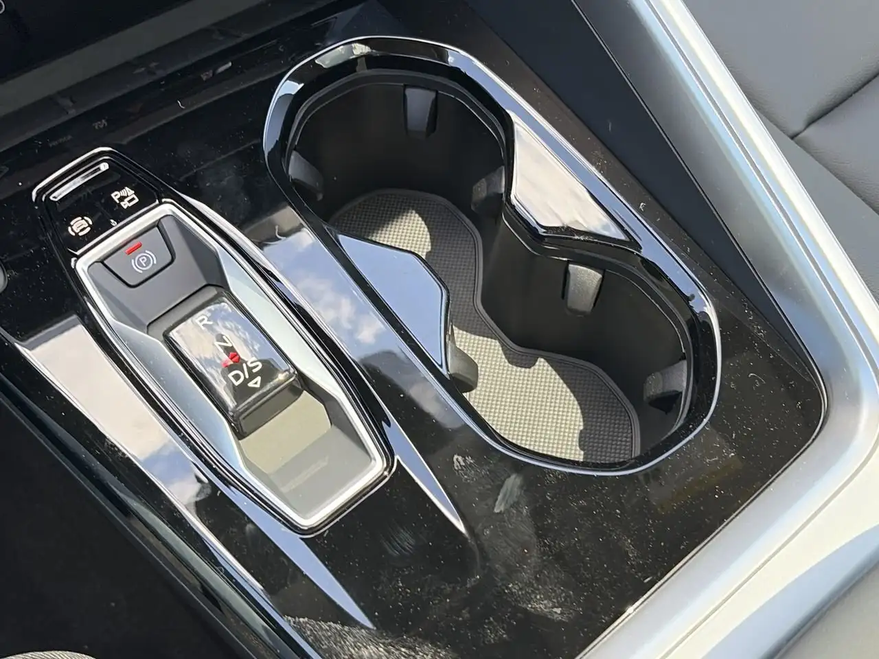 Audi Q5 снимка Audi Q5
