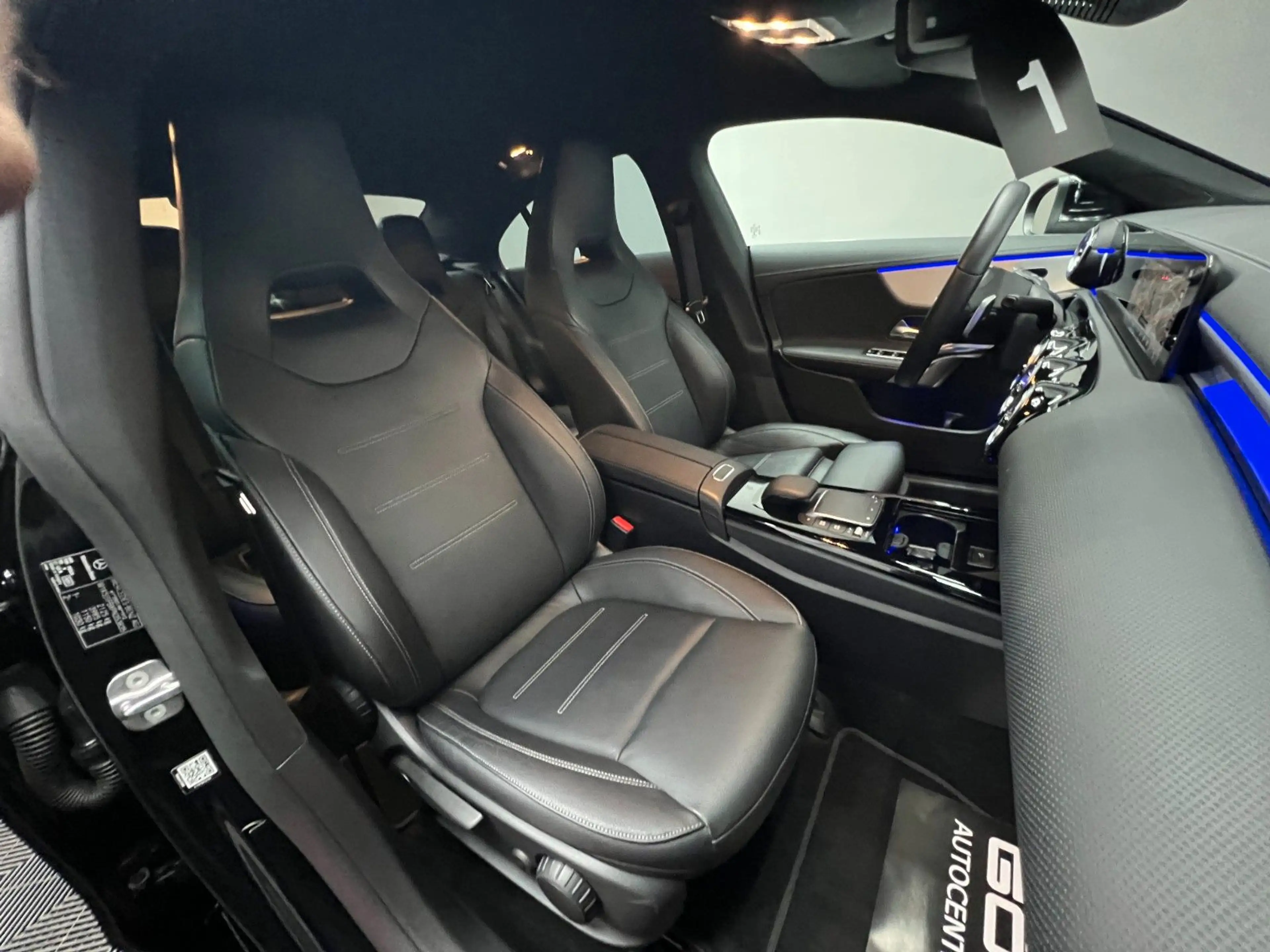 Mercedes-Benz CLA 220 d Coupe 4Matic AMG Line — photo 14