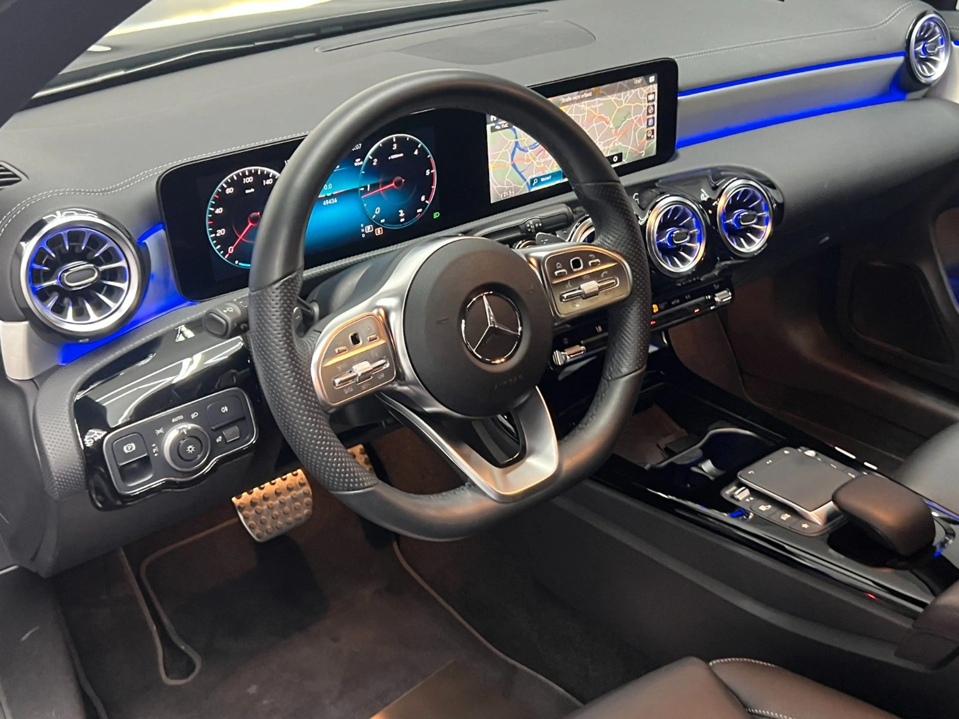 Mercedes-Benz CLA 220 d Coupe 4Matic AMG Line — photo 8