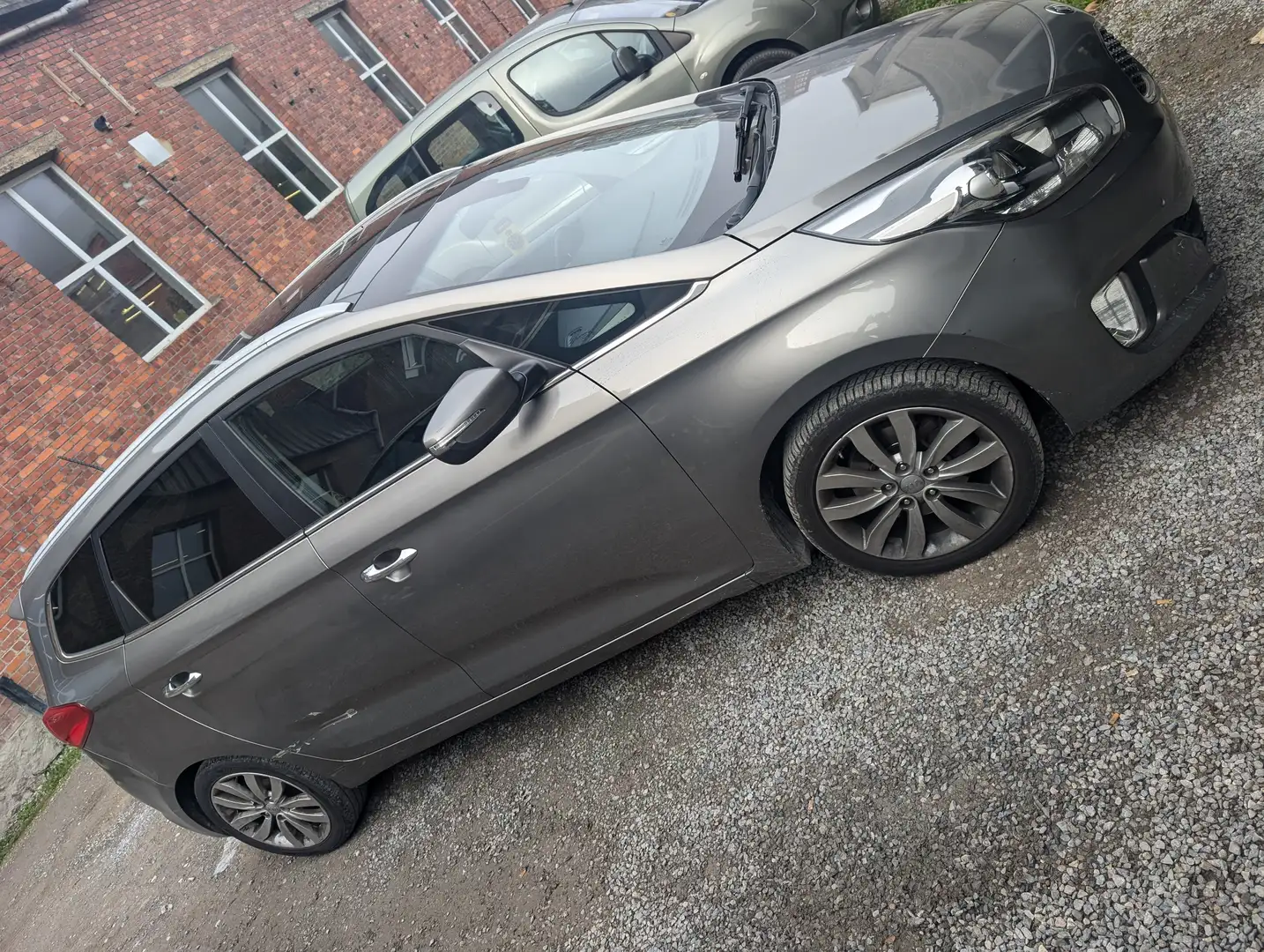 Kia Carens Carens 1.7 CRDi 115 Dream Team Edition Beige - 2