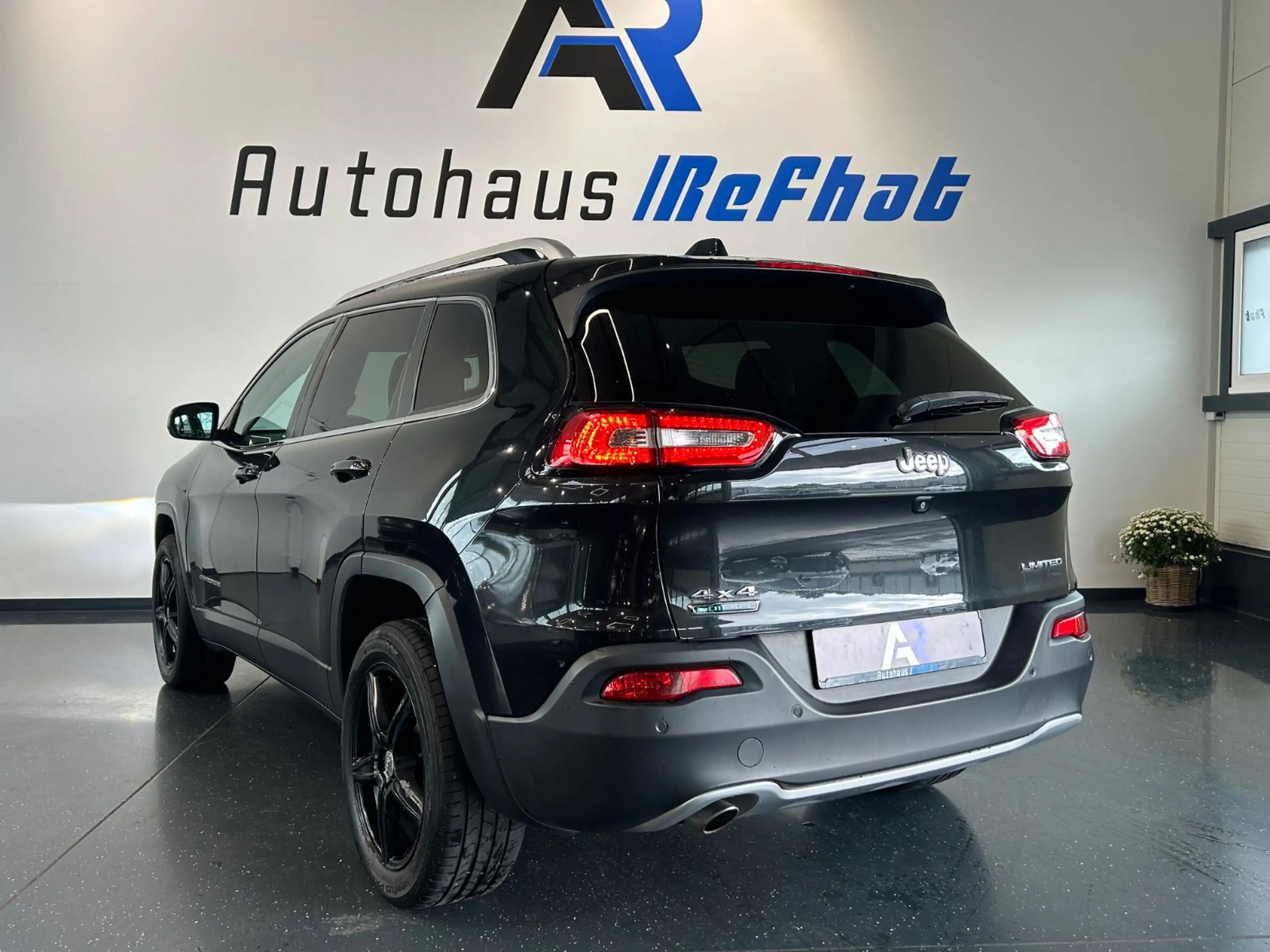 Jeep Cherokee Limited 4WD*LED*LEDER*NAVI*KAMERA* — photo 8