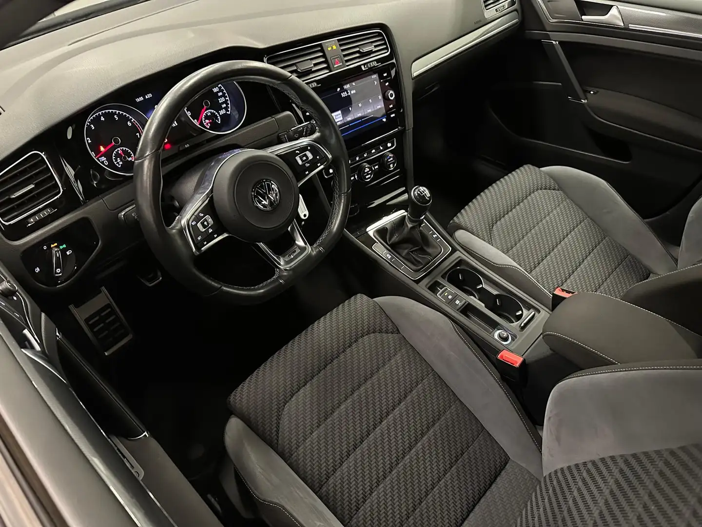 Volkswagen Golf 1.4 TSI R-line / Navi / Clima / Led / Stoel-Verwar Noir - 2