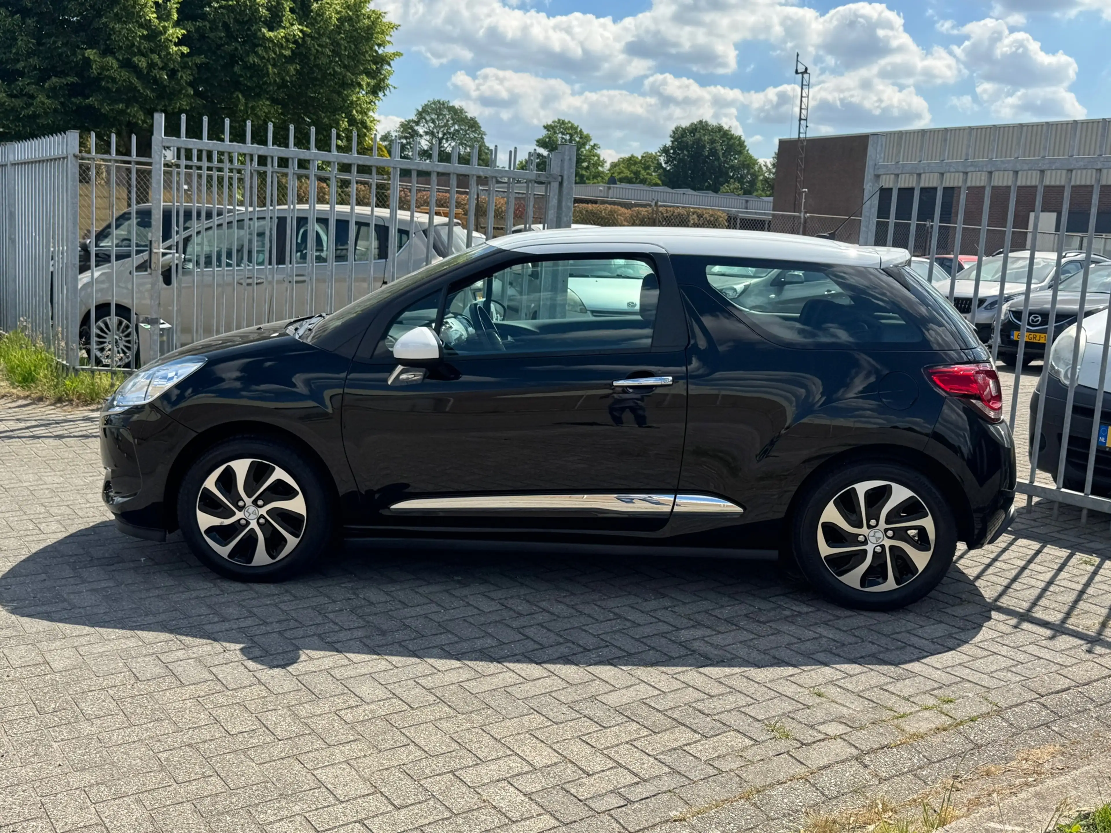 Citroen DS3 1.2 PureTech Chic 82PK! NL AUTO NAP! 2e eigenaar l — photo 9