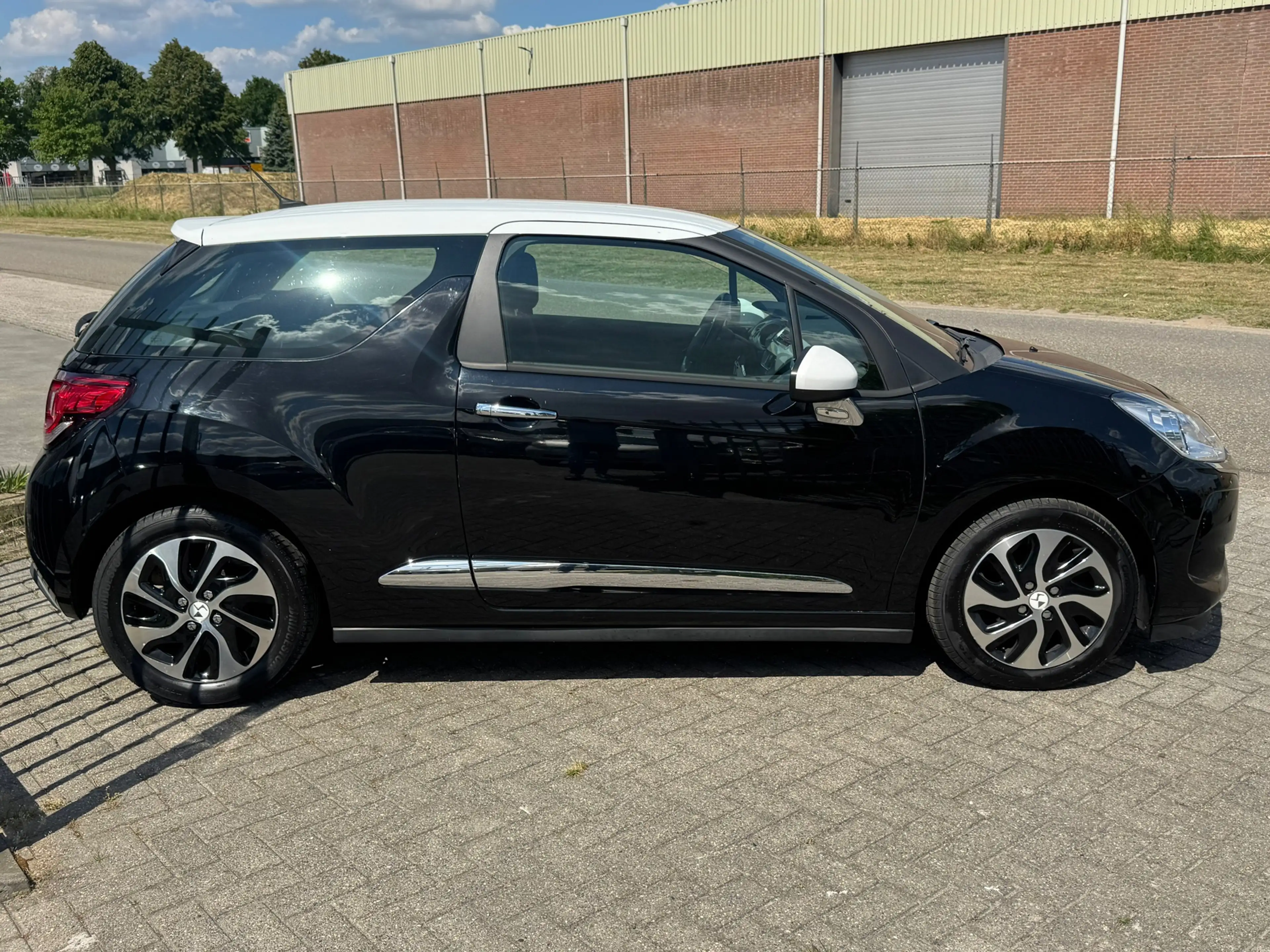 Citroen DS3 1.2 PureTech Chic 82PK! NL AUTO NAP! 2e eigenaar l — photo 41