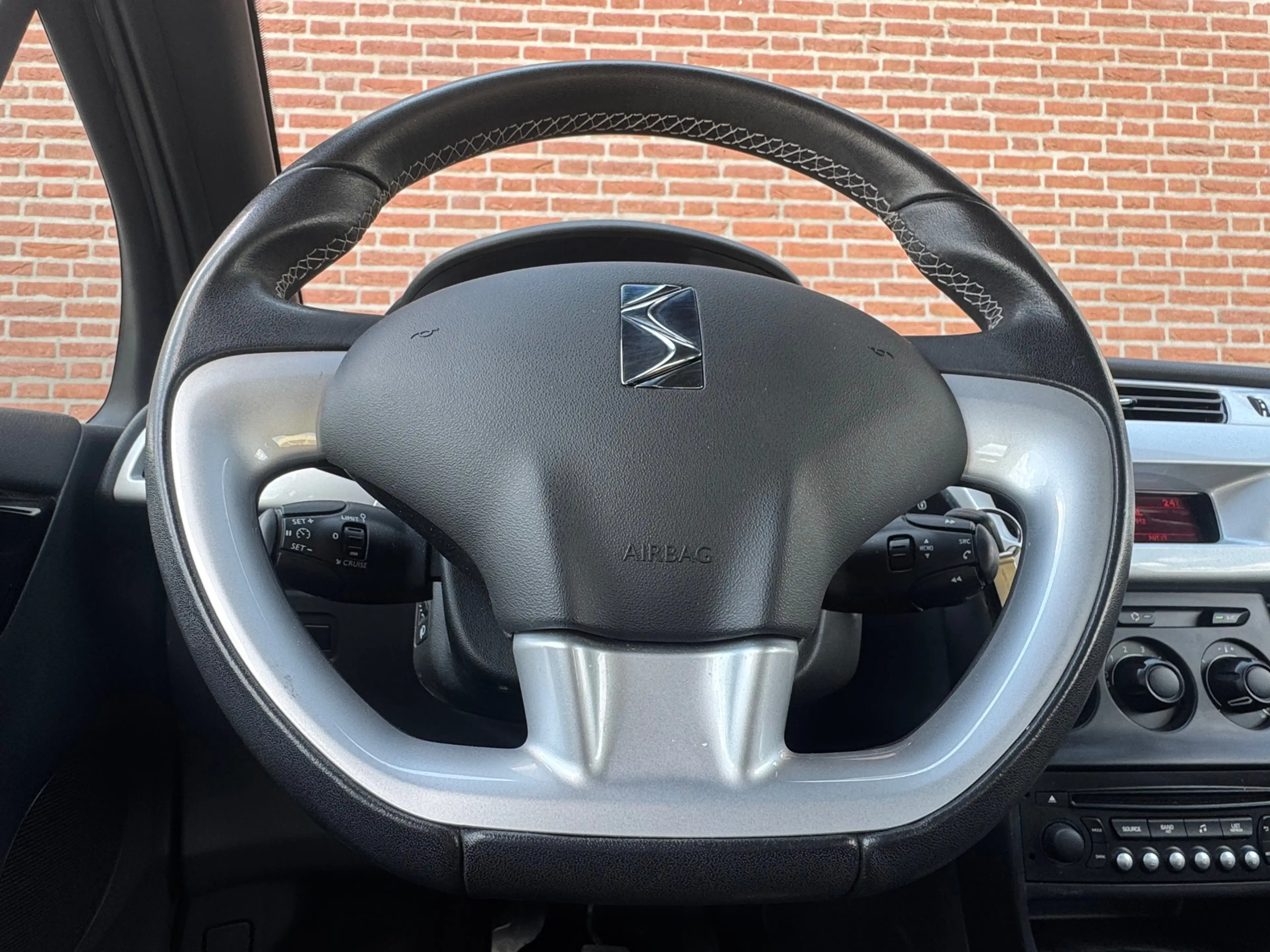 Citroen DS3 1.2 PureTech Chic 82PK! NL AUTO NAP! 2e eigenaar l — photo 27