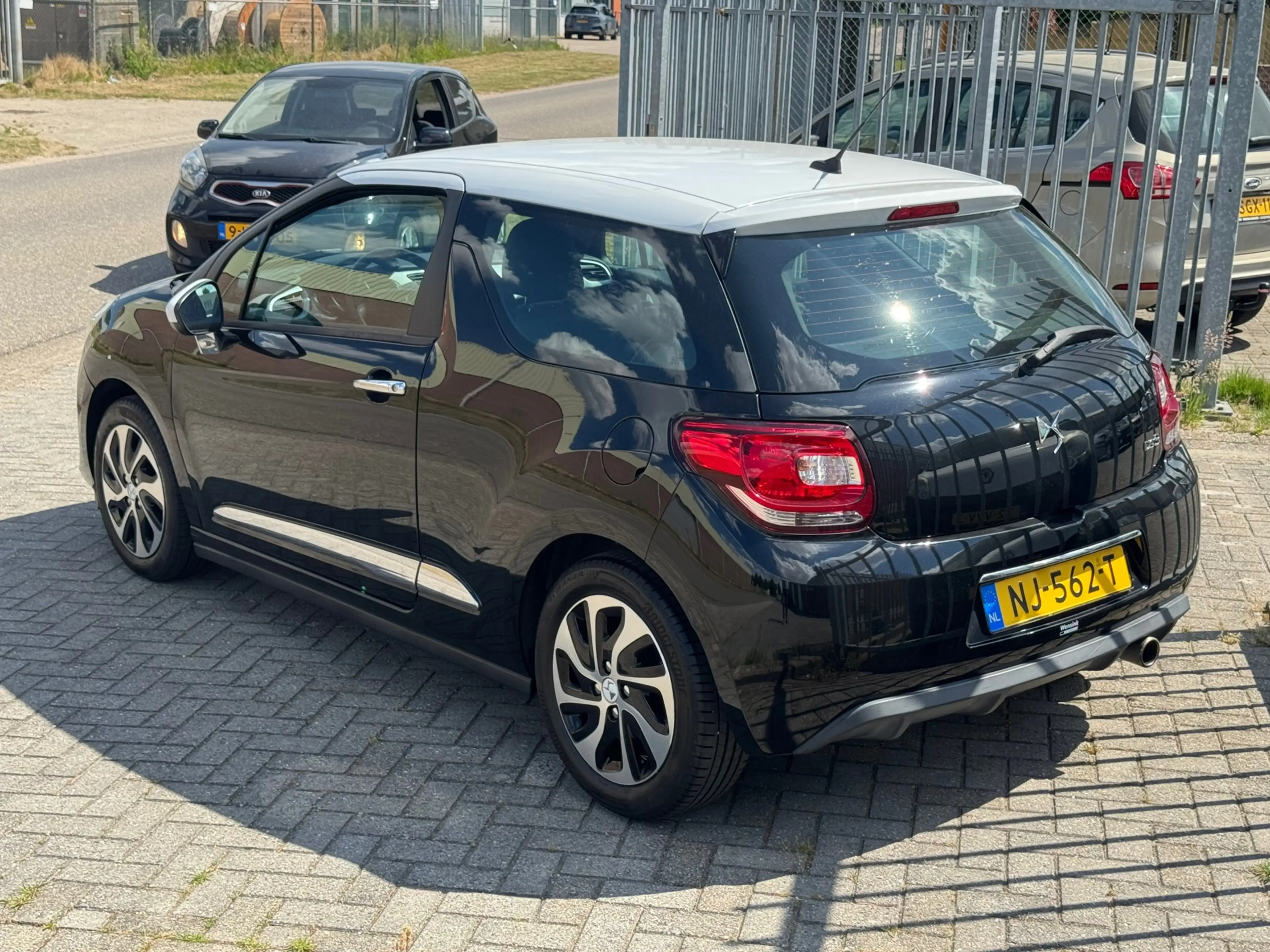 Citroen DS3 1.2 PureTech Chic 82PK! NL AUTO NAP! 2e eigenaar l — photo 8