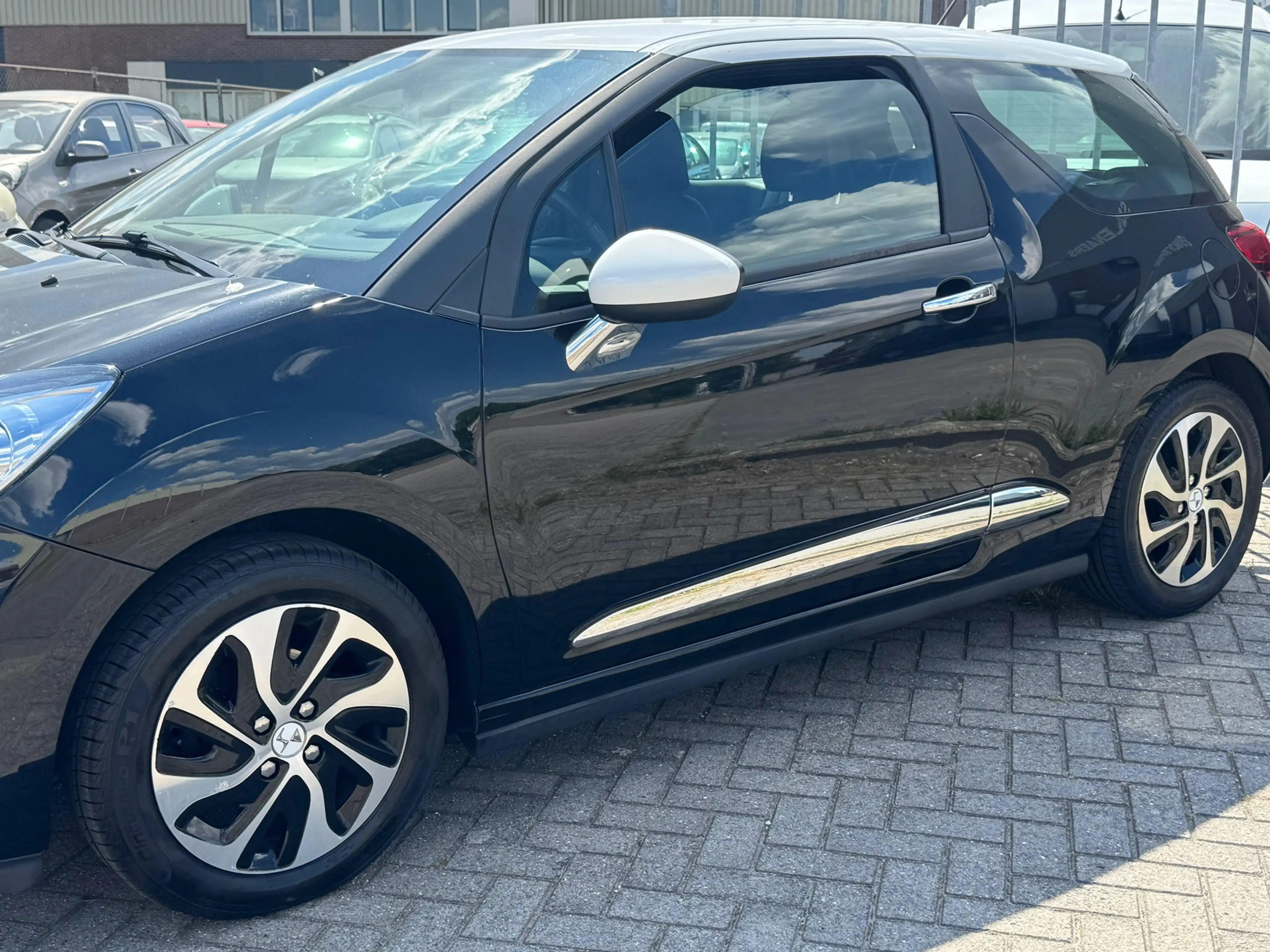 Citroen DS3 1.2 PureTech Chic 82PK! NL AUTO NAP! 2e eigenaar l — photo 45
