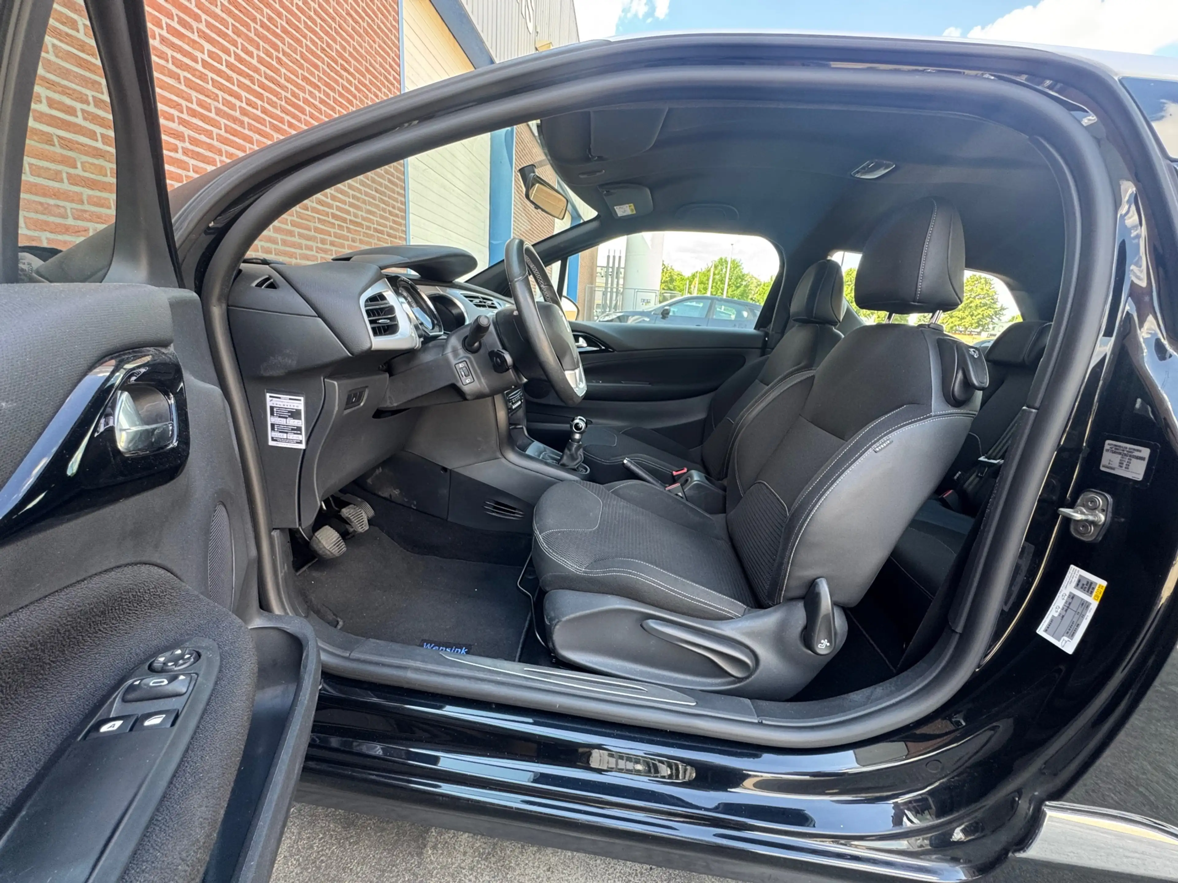 Citroen DS3 1.2 PureTech Chic 82PK! NL AUTO NAP! 2e eigenaar l — photo 4