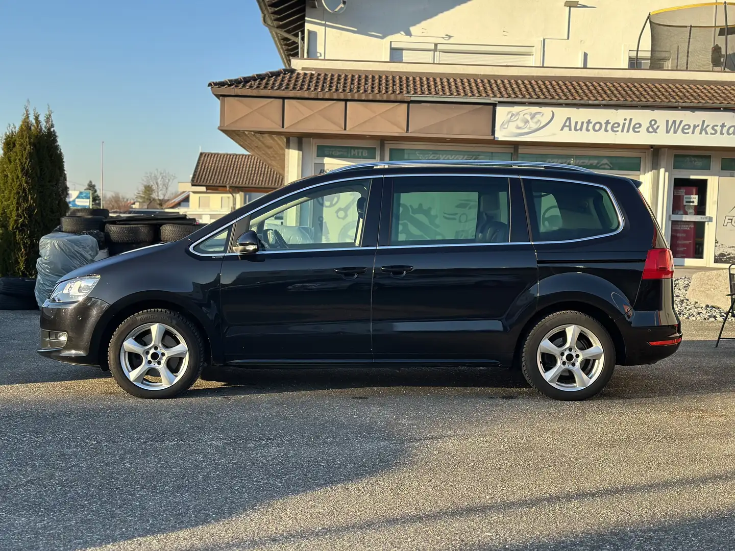 Volkswagen Sharan Highline BMT 4Motion Negro - 2