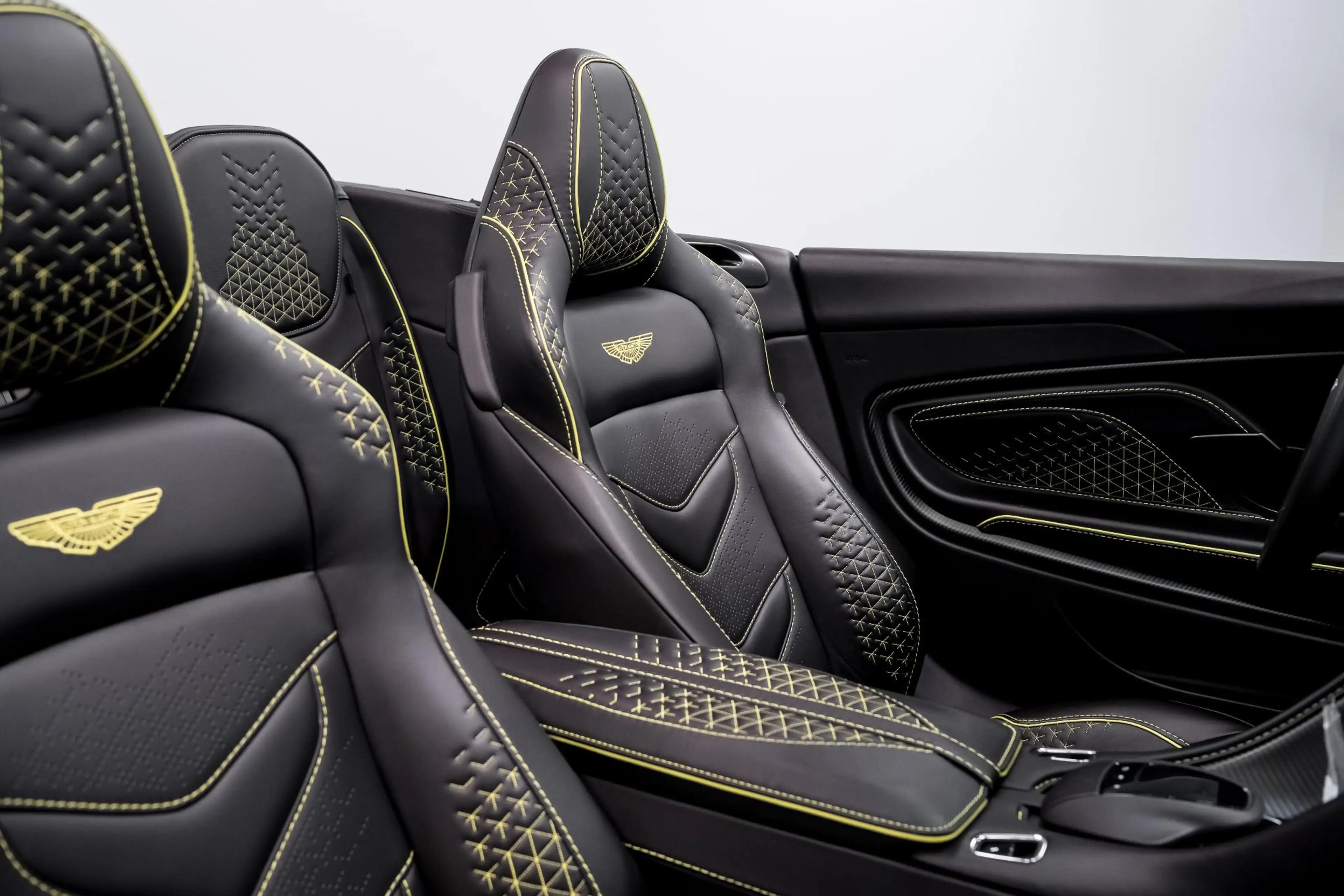 Aston Martin DBS Volante 5.2 V12 Superleggera | 1e eigenaar | Incl — photo 4