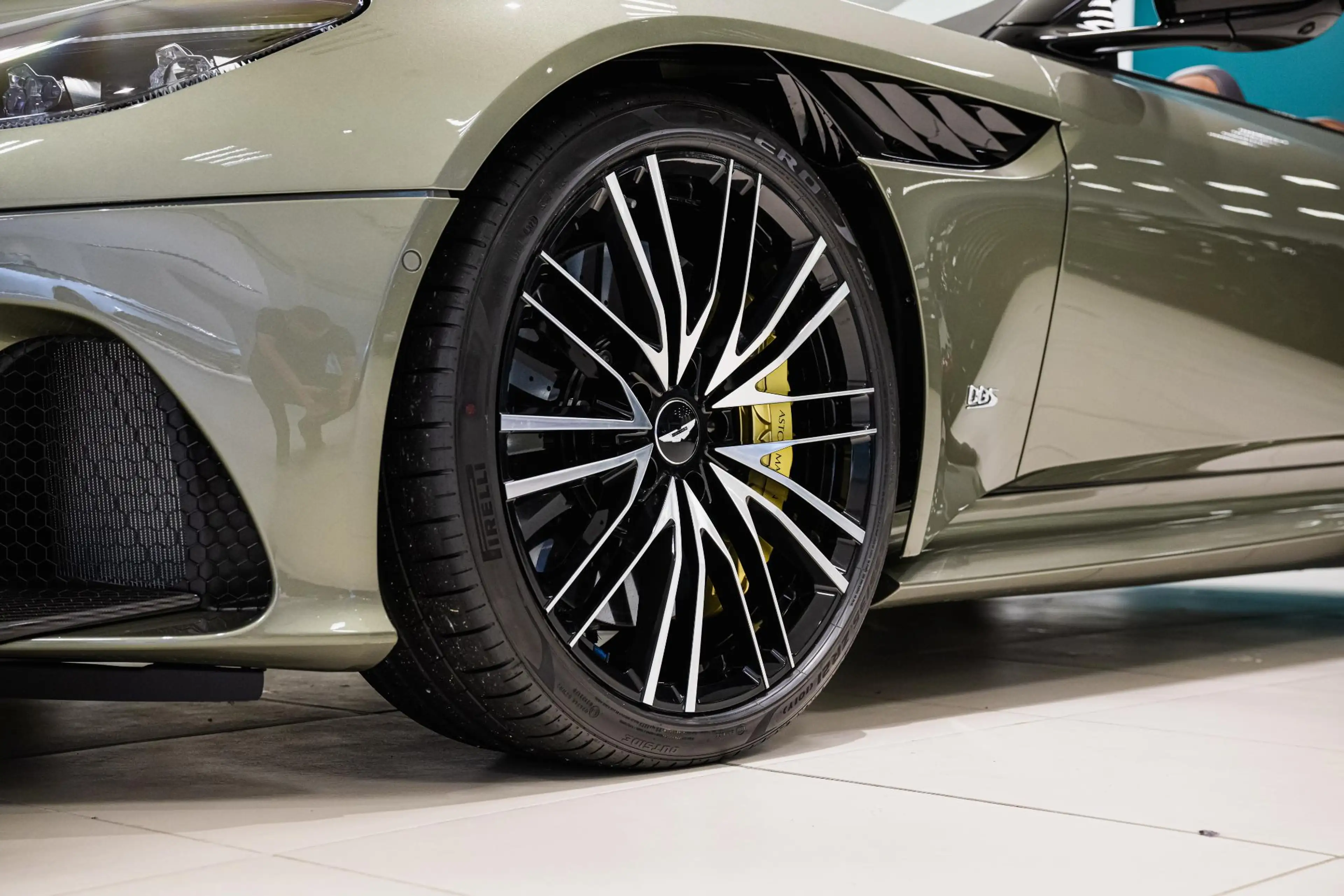 Aston Martin DBS Volante 5.2 V12 Superleggera | 1e eigenaar | Incl — photo 13
