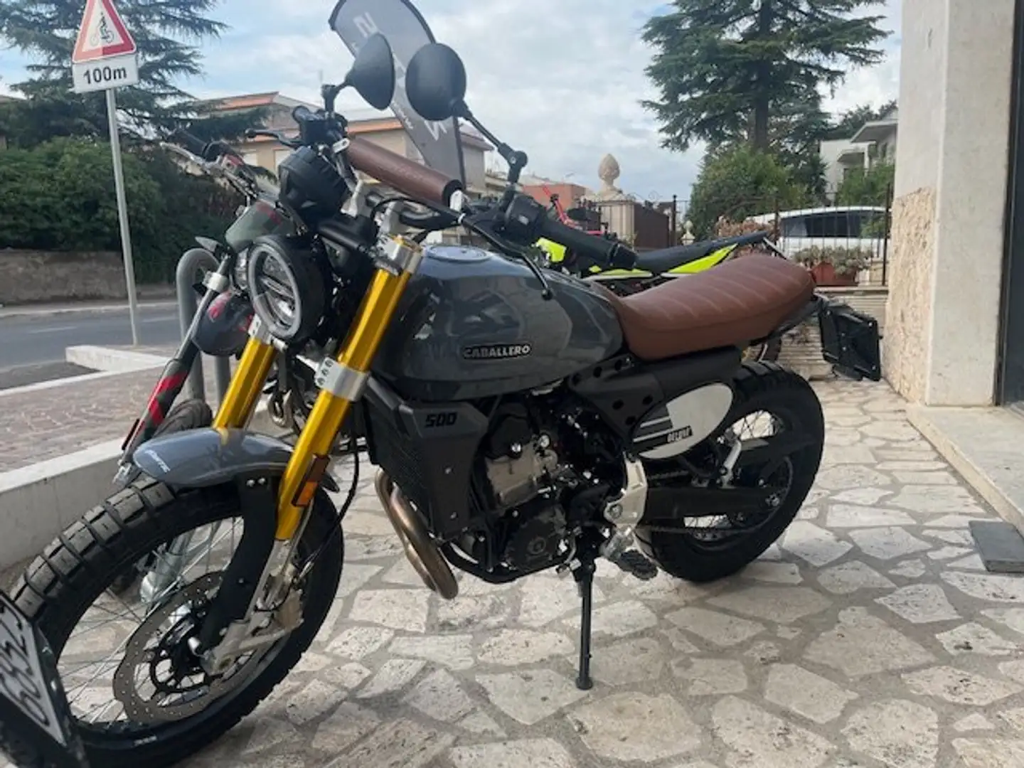 Fantic Caballero 500 BLACK FRIDAY DELUXE km.0 "SENZA PERMUTA" Gris - 2