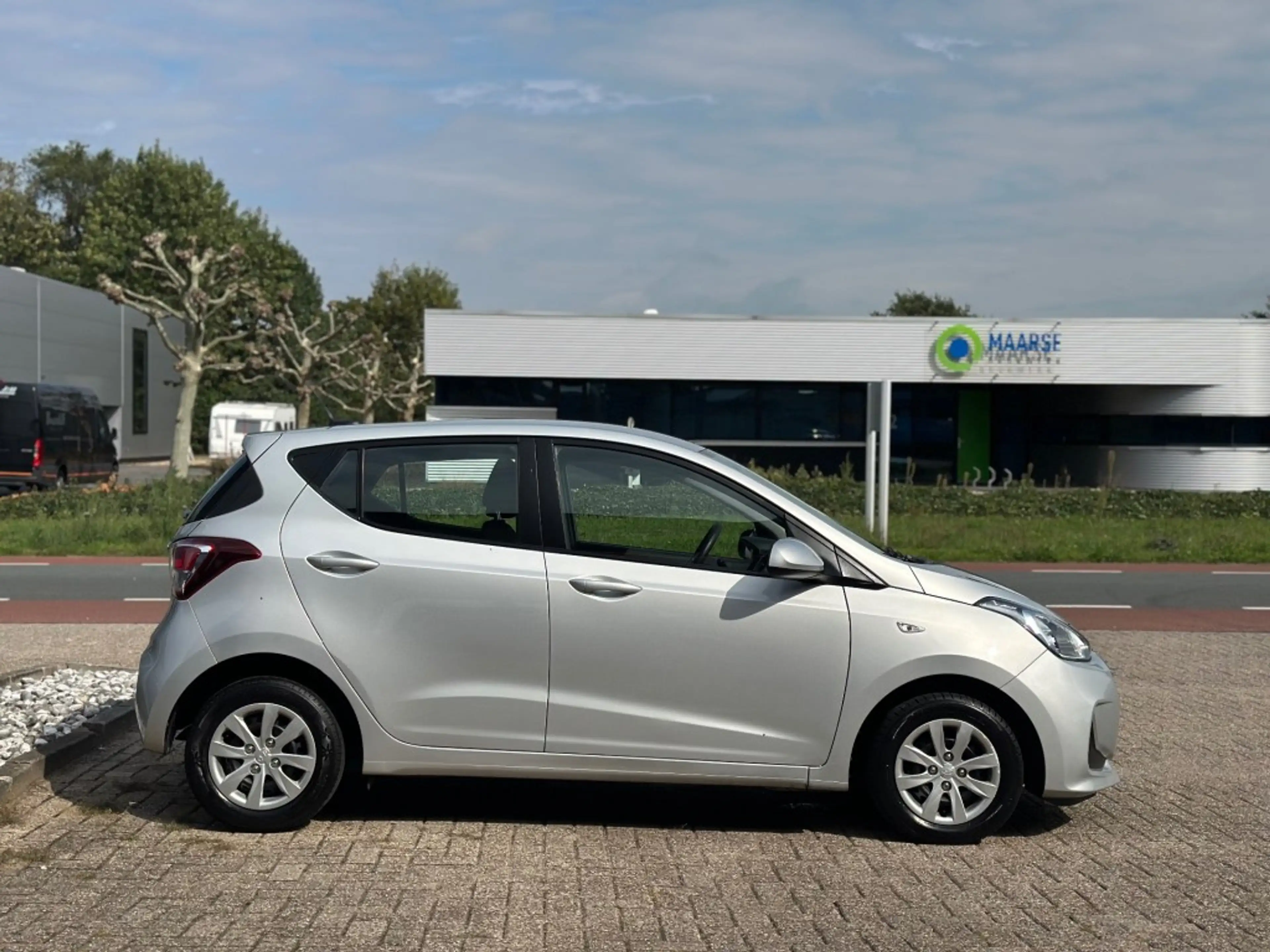 Hyundai i10 1.0I Comfort '' Infotainmentsystem - USB - CC - El — photo 8