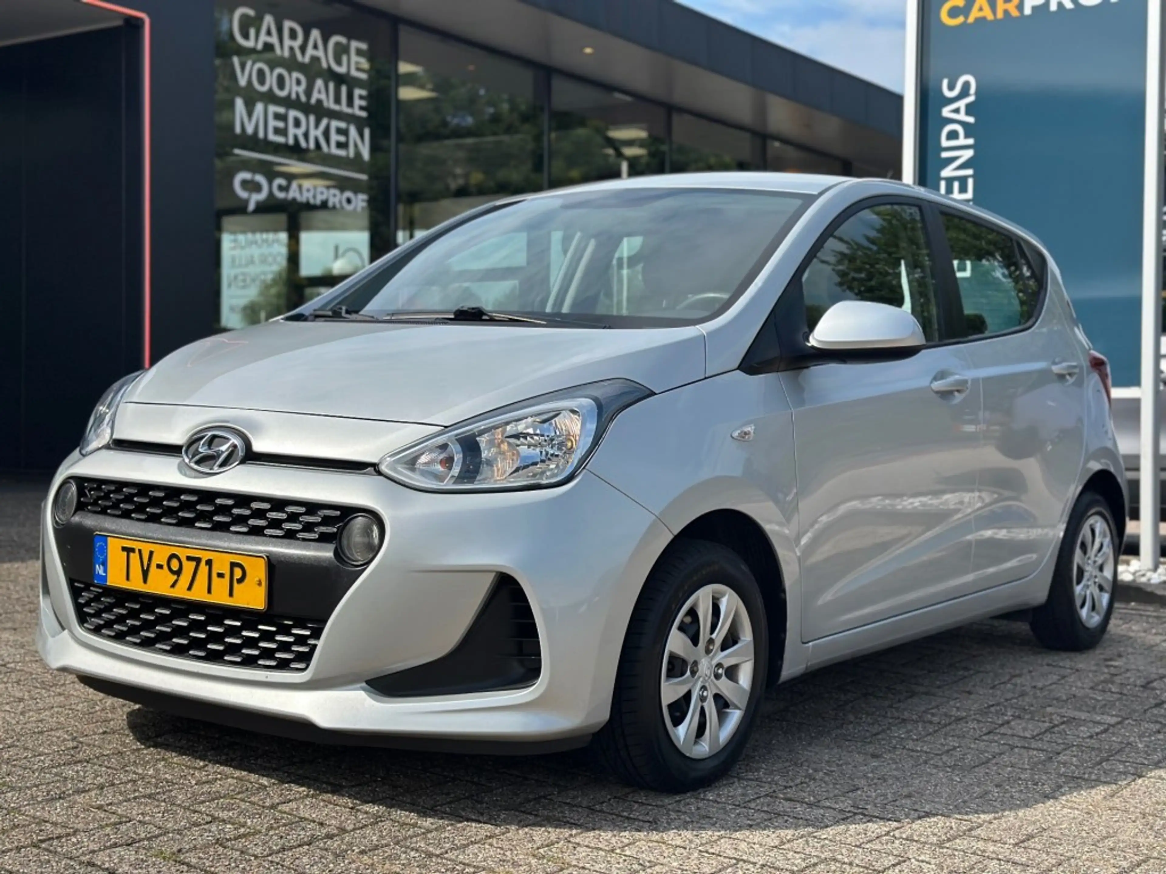 Hyundai i10 1.0I Comfort '' Infotainmentsystem - USB - CC - El