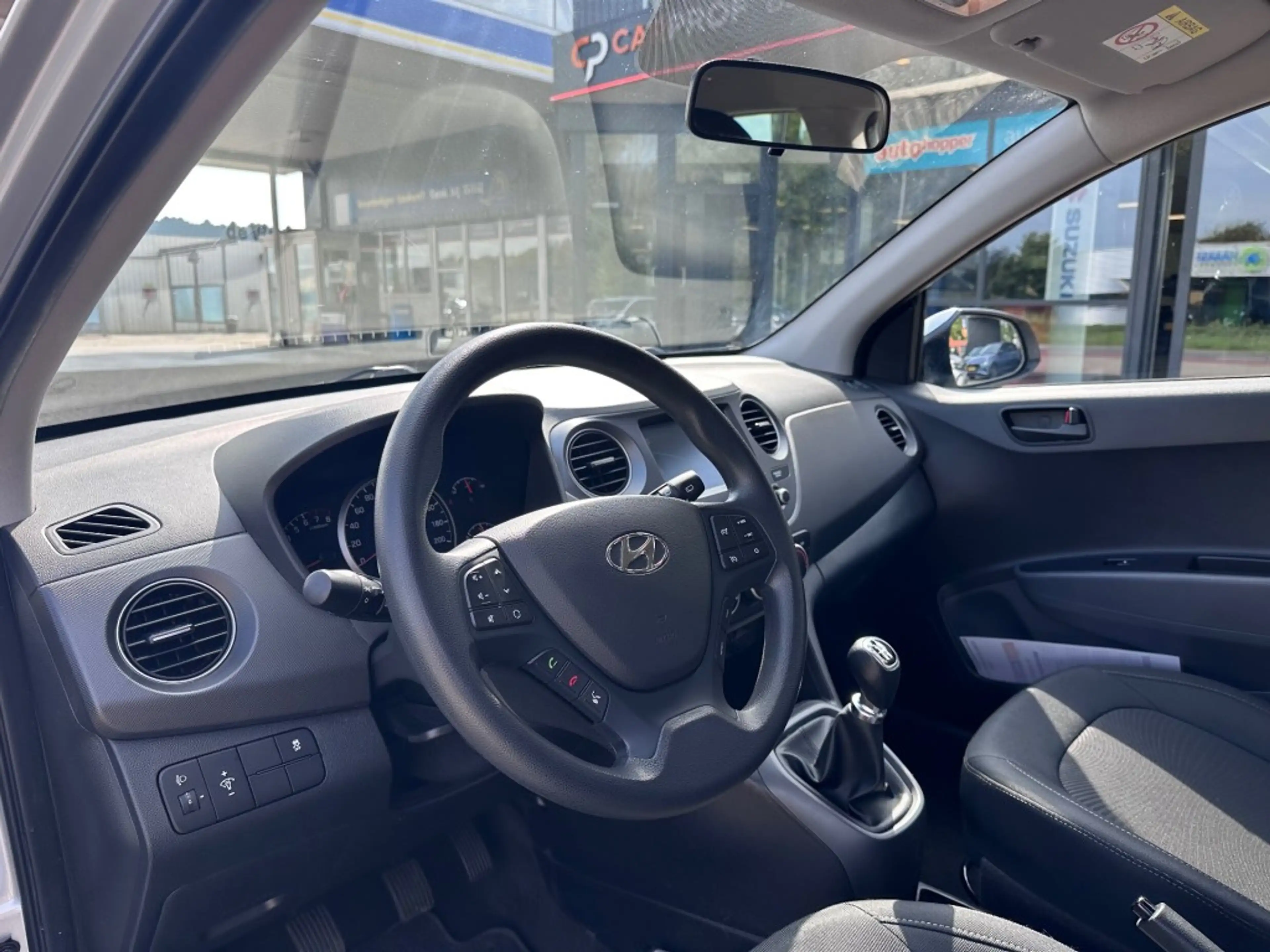 Hyundai i10 1.0I Comfort '' Infotainmentsystem - USB - CC - El — photo 12