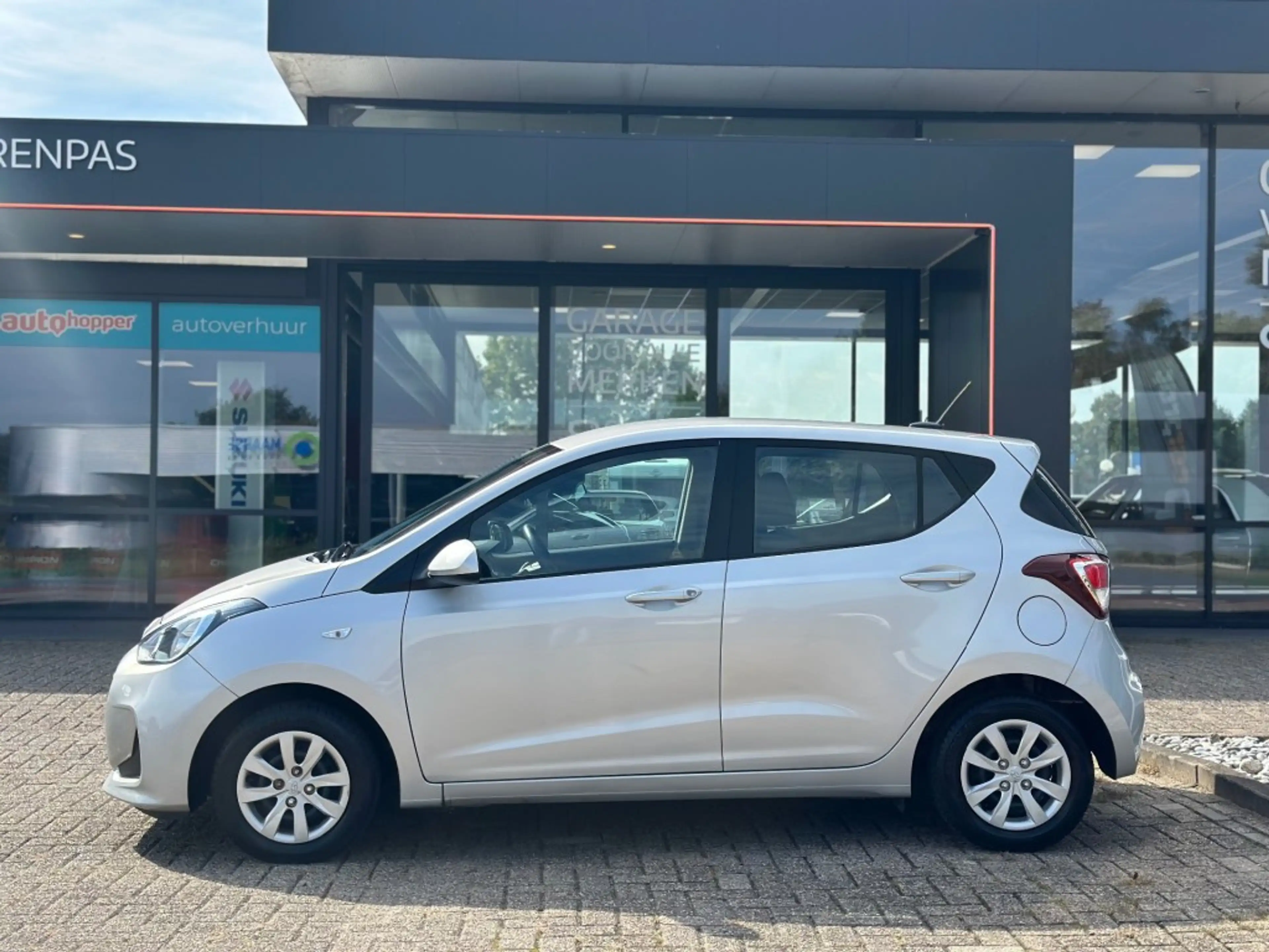Hyundai i10 1.0I Comfort '' Infotainmentsystem - USB - CC - El — photo 11