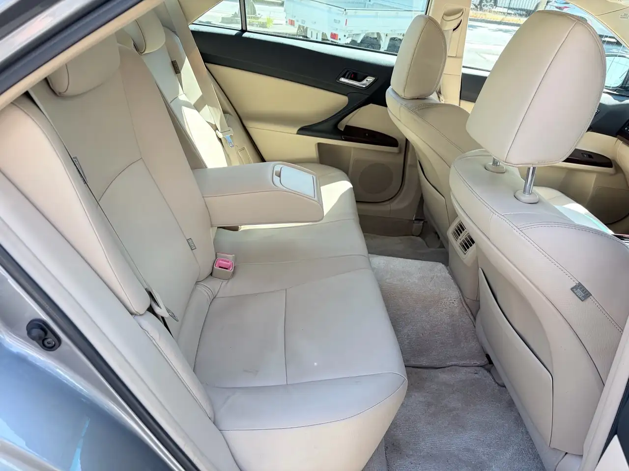 Toyota Crown снимка Toyota Crown