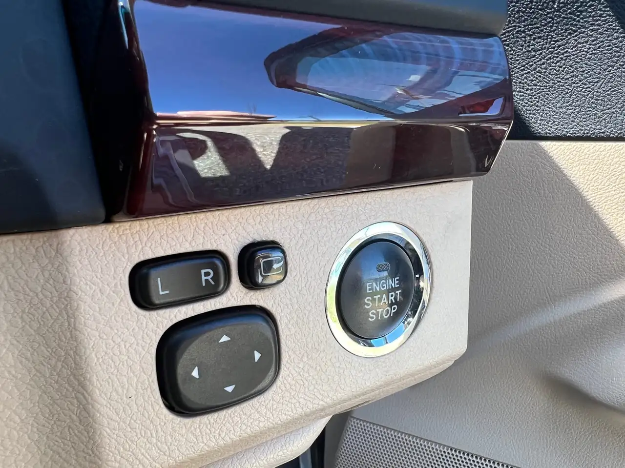 Toyota Crown снимка Toyota Crown