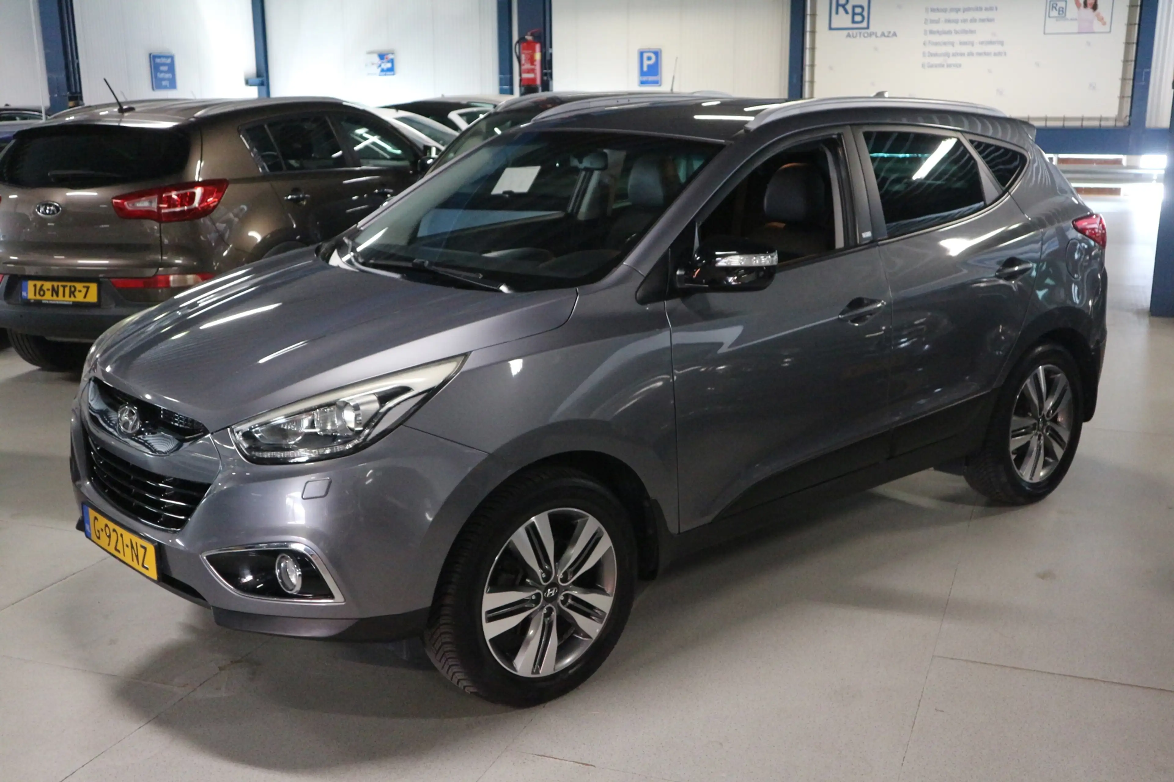 Hyundai iX35 2.0i 4WD Business Edition / NAV / STUUR VERWARMING — photo 2