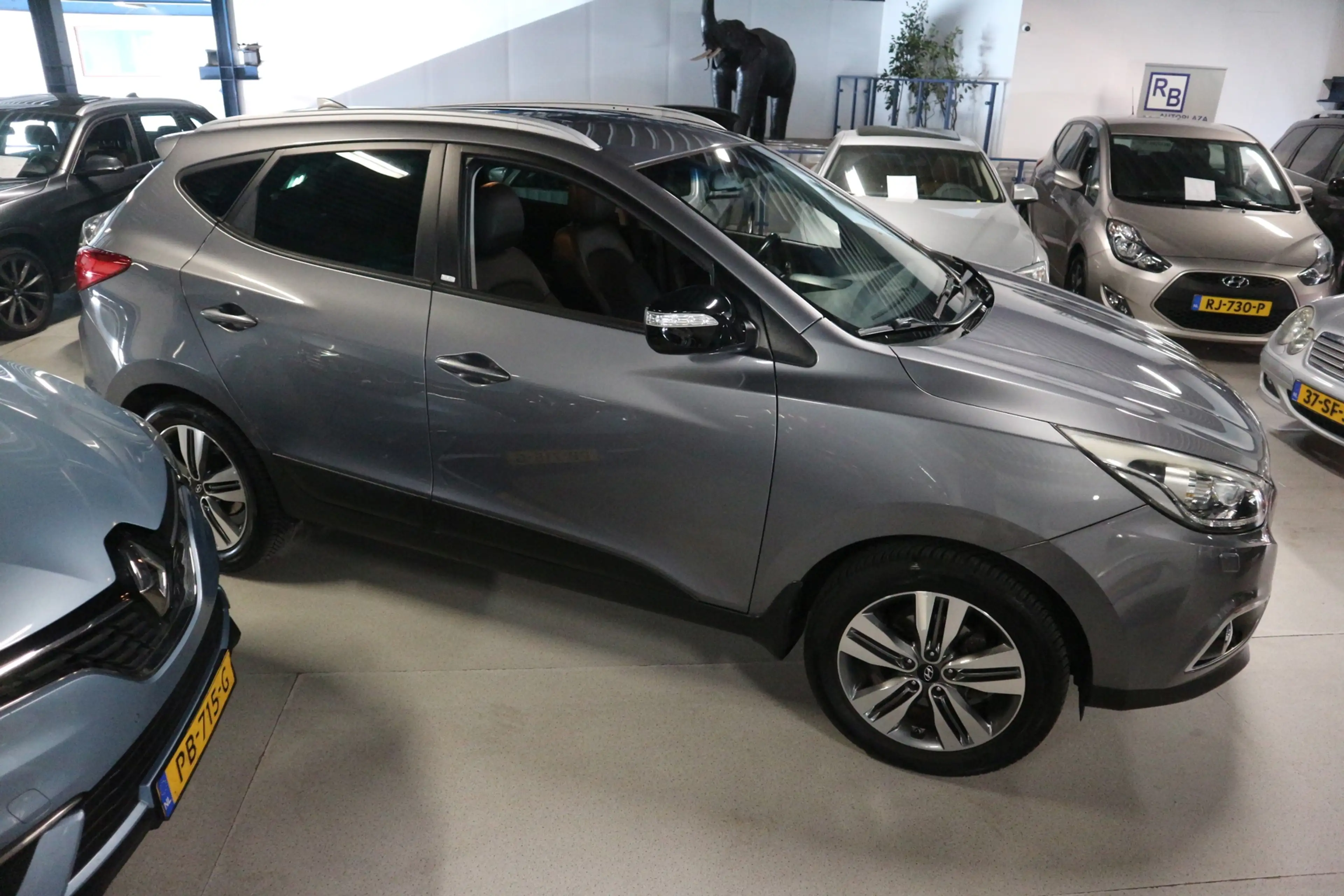 Hyundai iX35 2.0i 4WD Business Edition / NAV / STUUR VERWARMING — photo 4