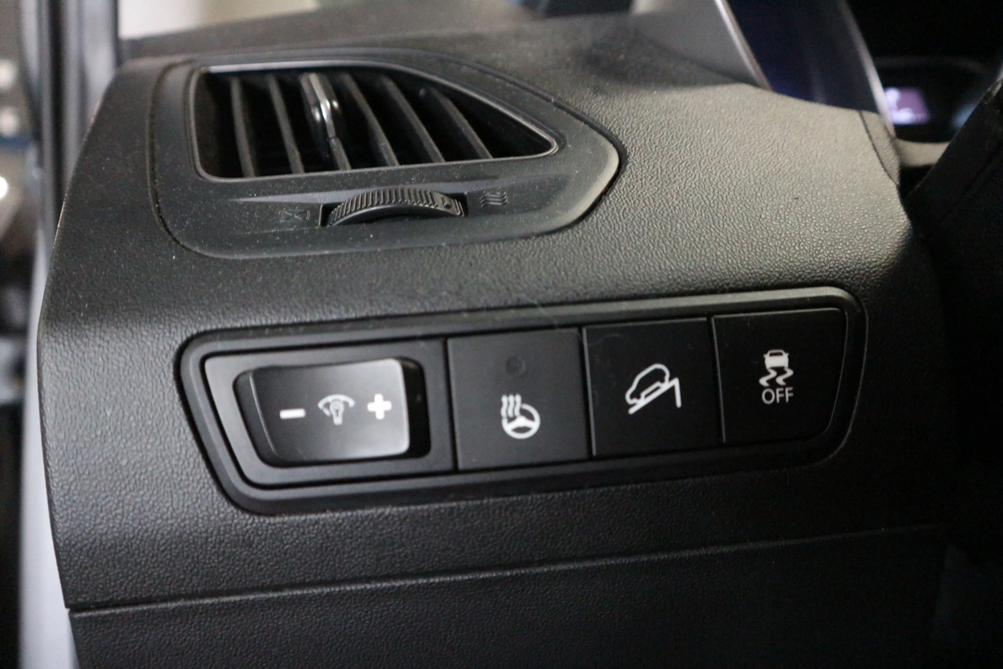Hyundai iX35 2.0i 4WD Business Edition / NAV / STUUR VERWARMING — photo 13