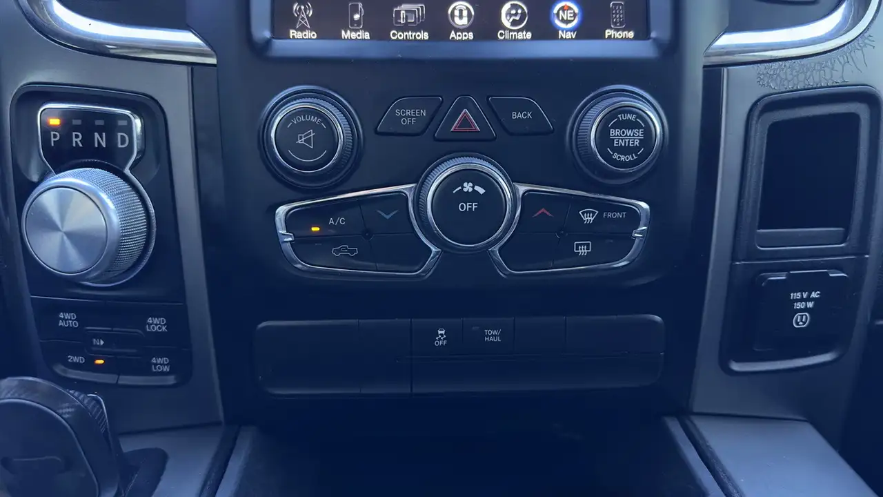 RAM 1500 снимка RAM 1500