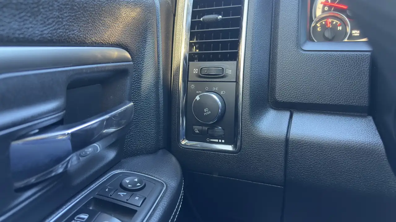 RAM 1500 снимка RAM 1500