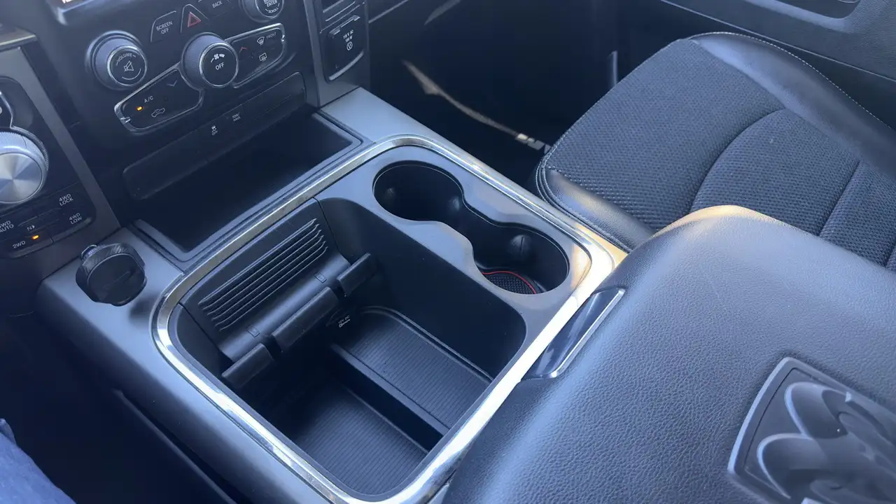 RAM 1500 снимка RAM 1500