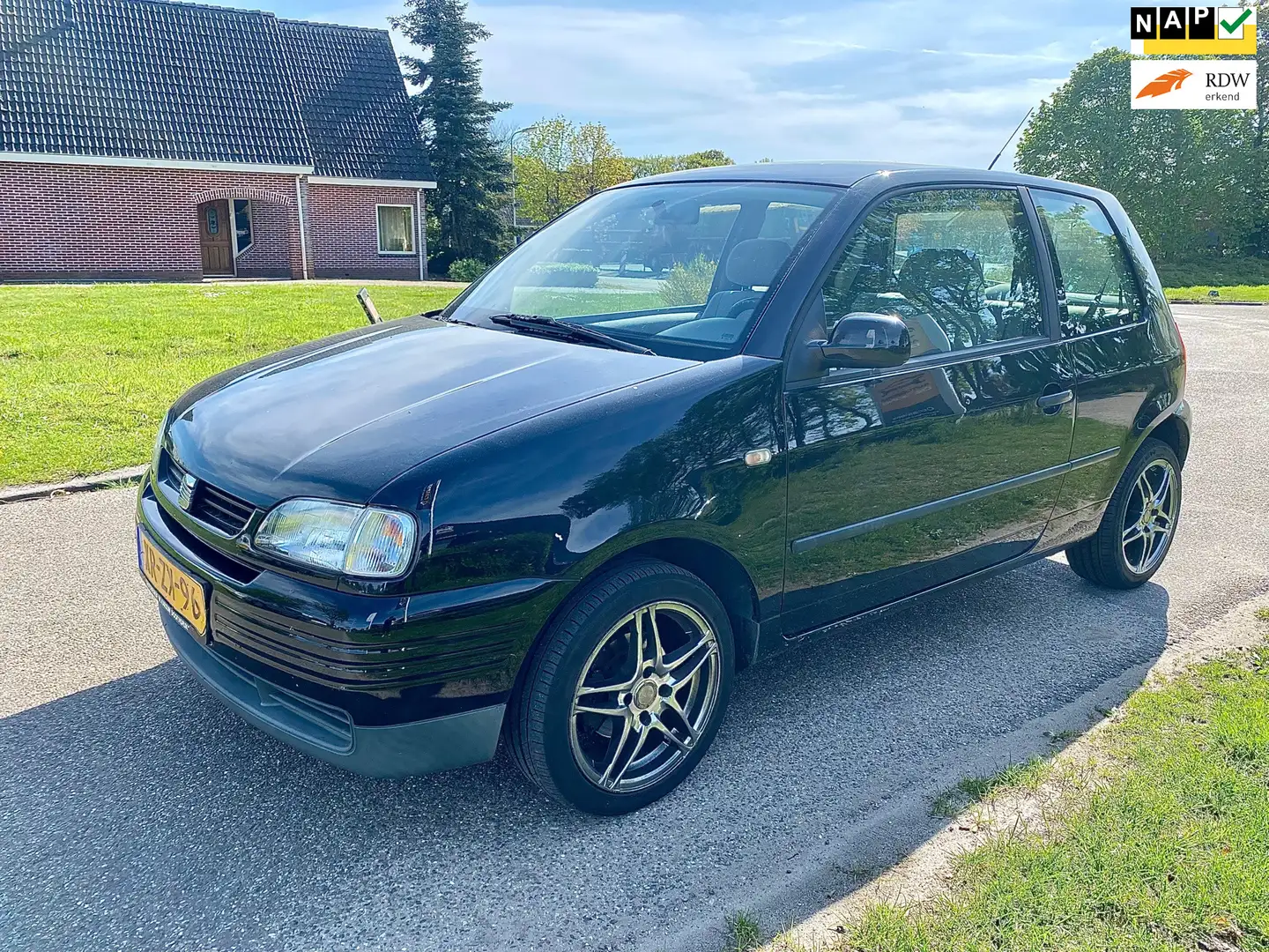 SEAT Arosa 1.4i 3-deurs Zwart APK 17-10-2025 Negru - 1