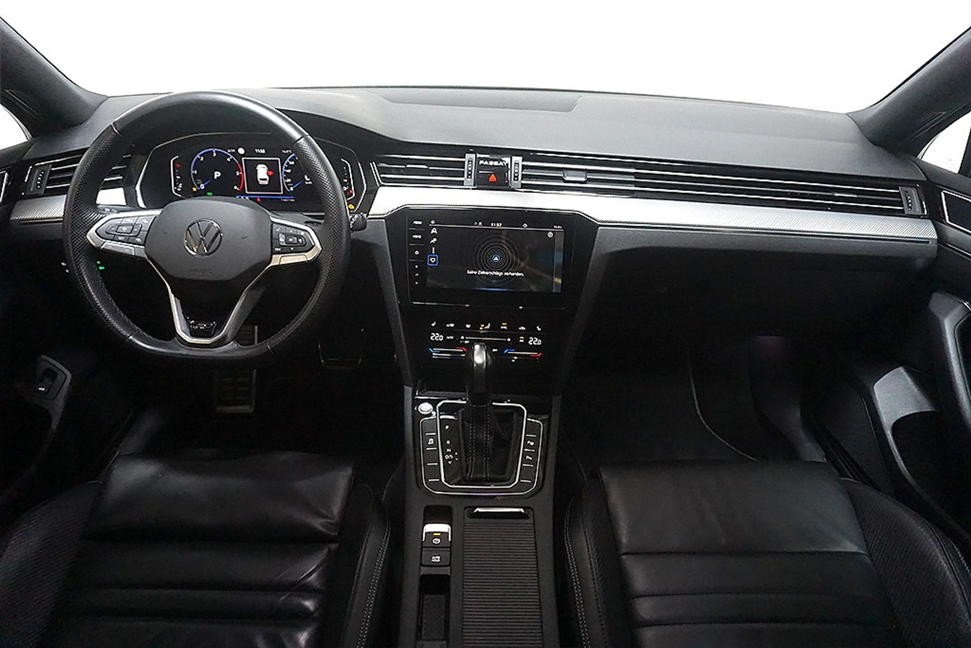 Volkswagen Passat 2.0TDI DSG 2xR-Line Virtual AHK Navi — photo 11