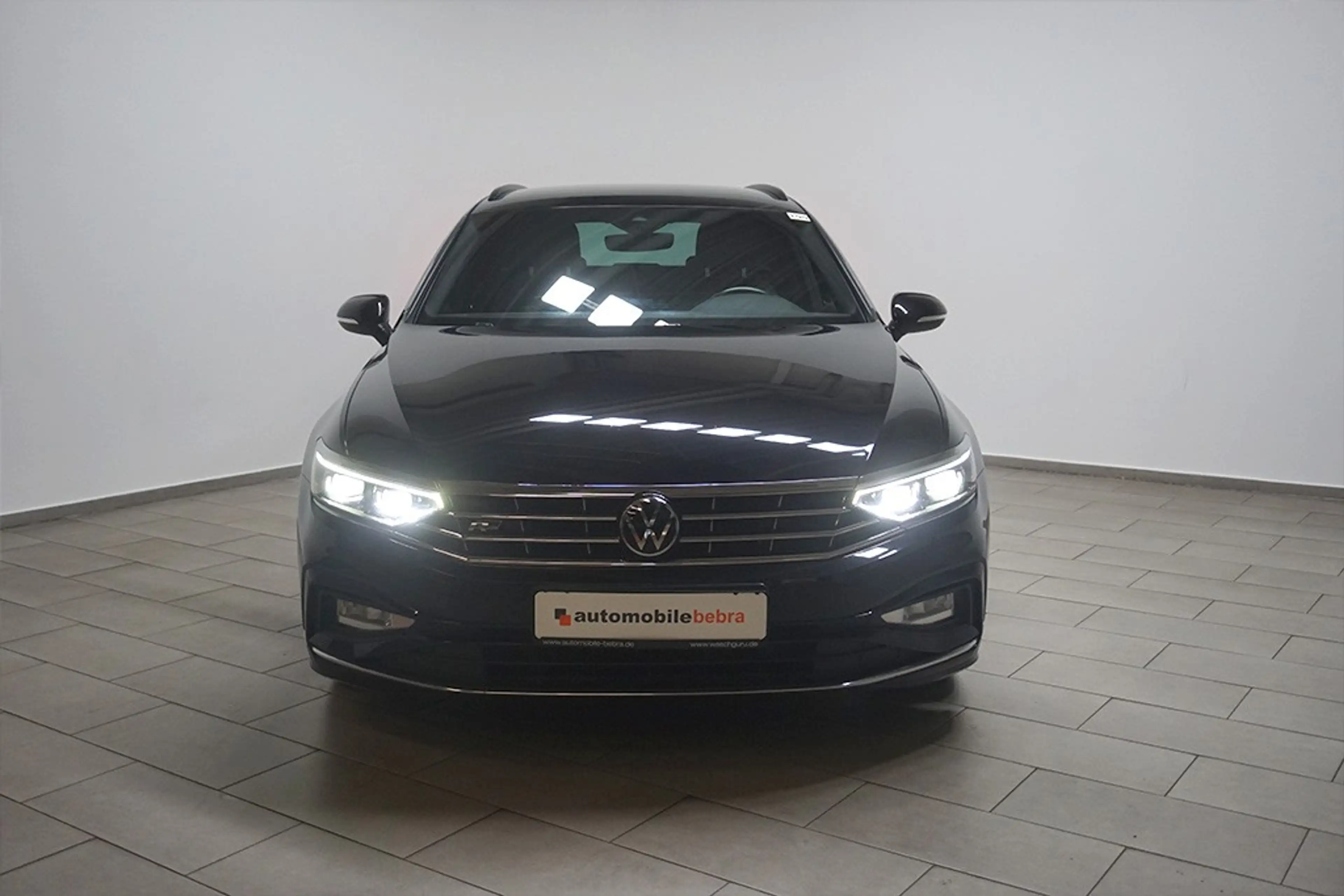 Volkswagen Passat 2.0TDI DSG 2xR-Line Virtual AHK Navi — photo 2