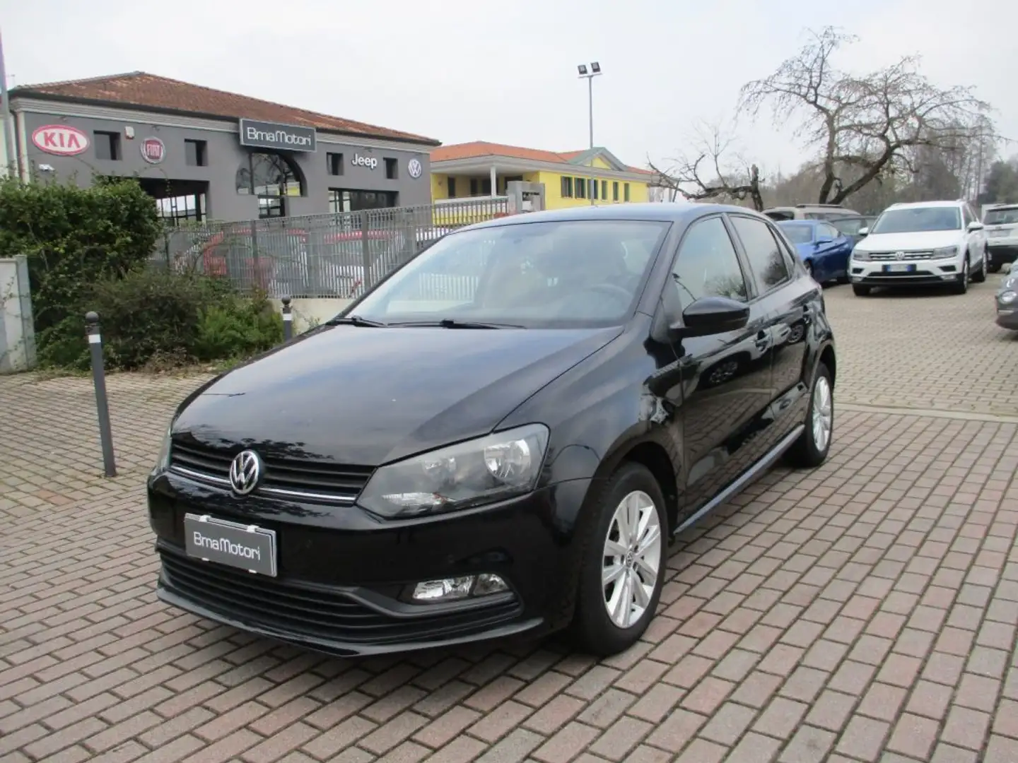 Volkswagen Polo 1.0 MPI 5p. Business CarPlay/Sensori Zwart - 1