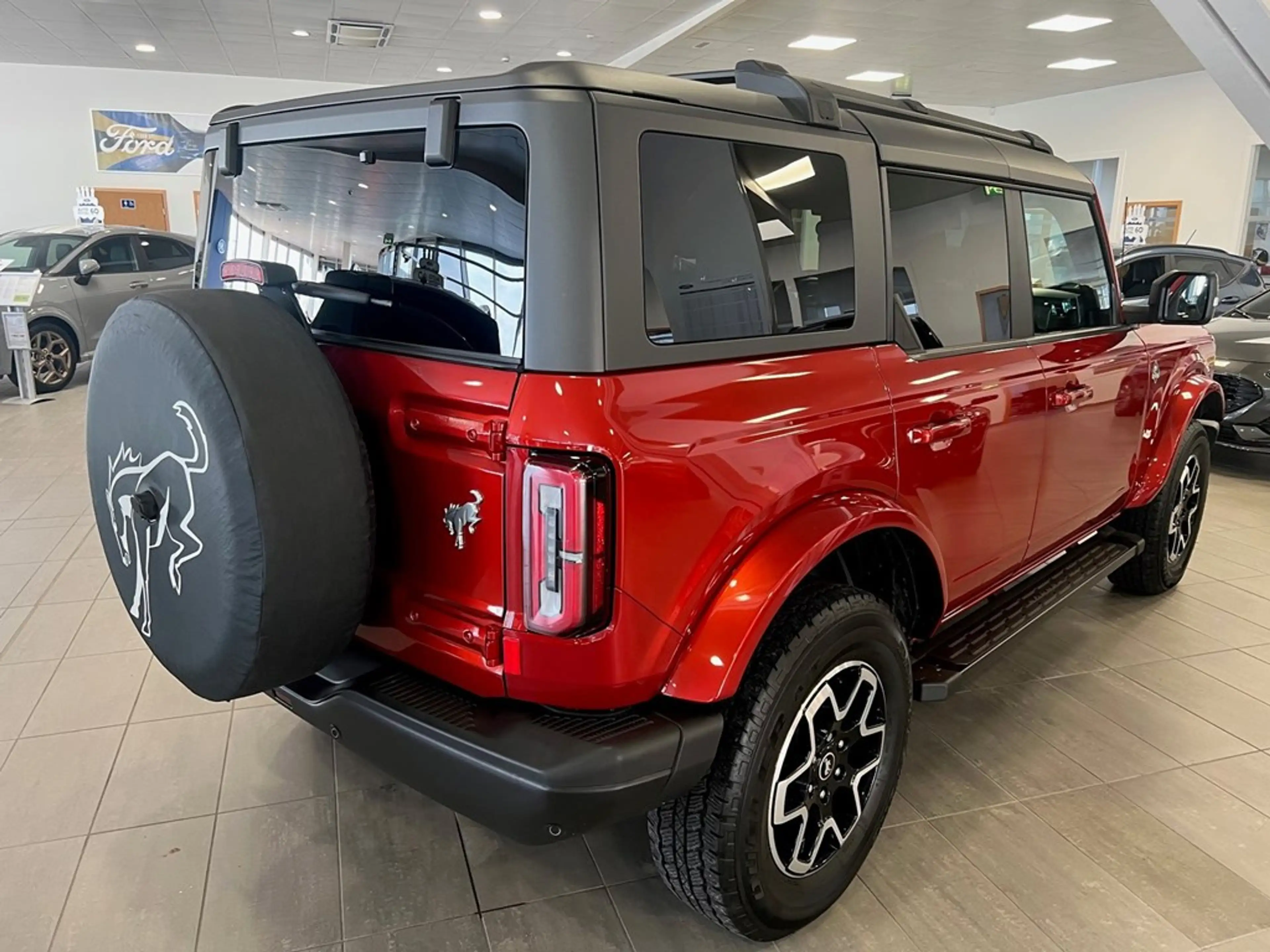Ford Bronco 2.7 V6 EcoBoost 335cv 4x4 A10 Outer Banks — photo 4