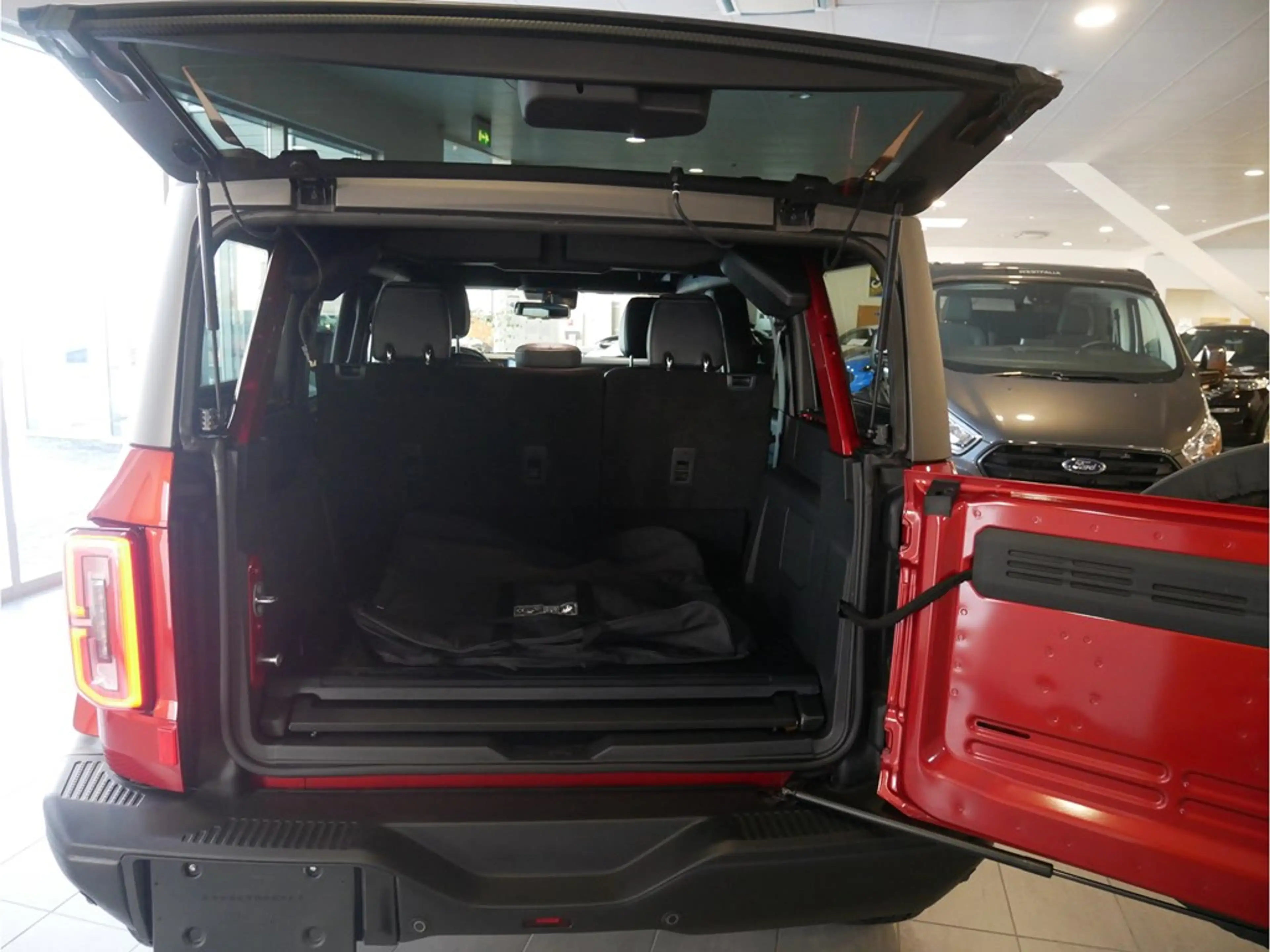 Ford Bronco 2.7 V6 EcoBoost 335cv 4x4 A10 Outer Banks — photo 12