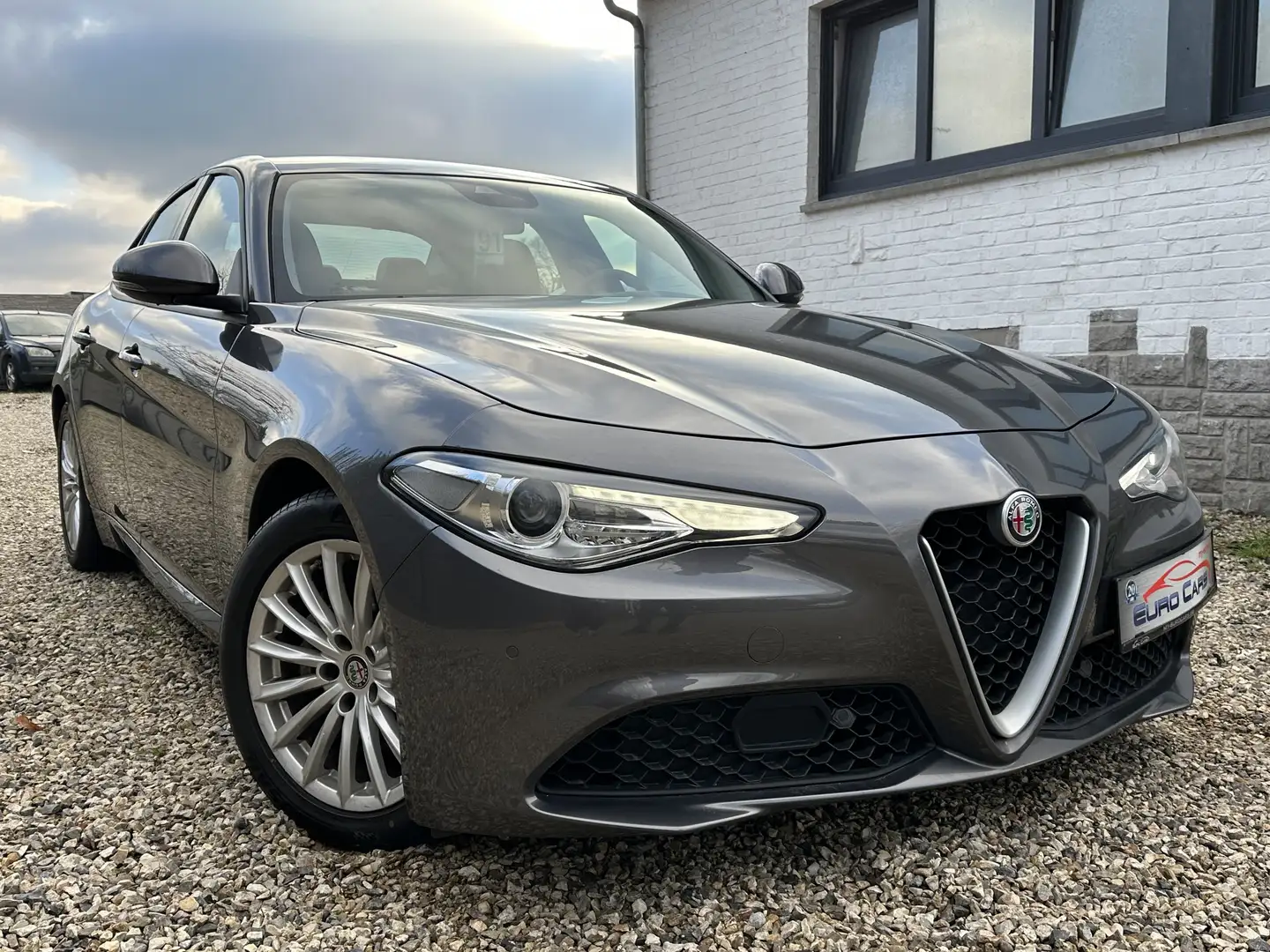 Alfa Romeo Giulia 2.2 JTDm Super CUIR/XENON/LED/CAMERA/GPS/SENSOR Gris - 2