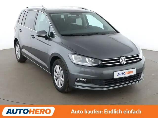 Volkswagen Touran view 8