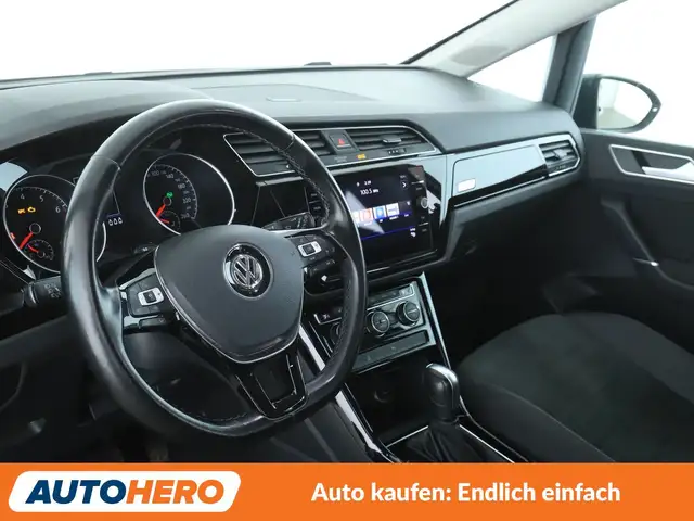 Volkswagen Touran view 11